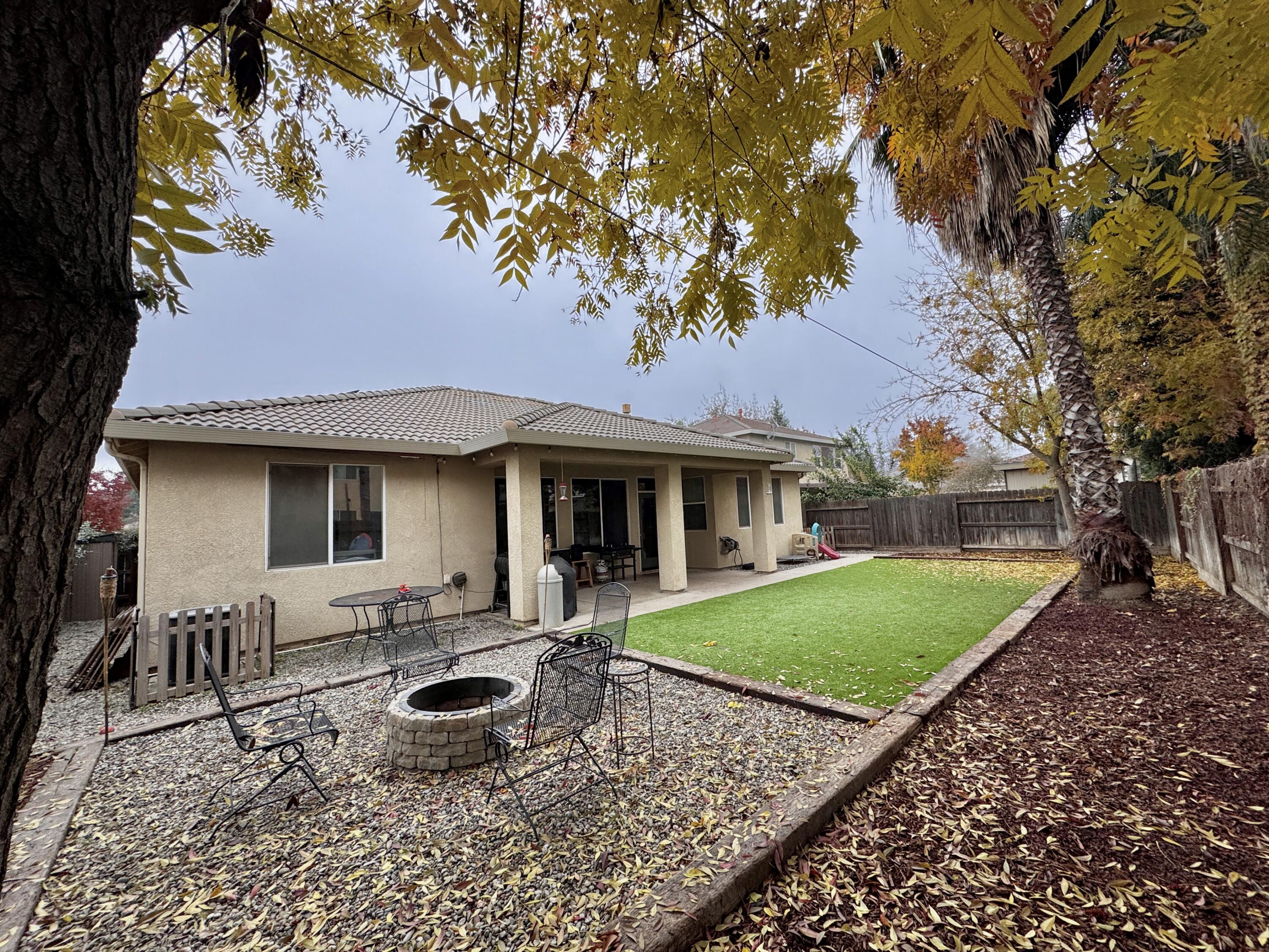 2945 W Vine Ave, Visalia, CA 93291