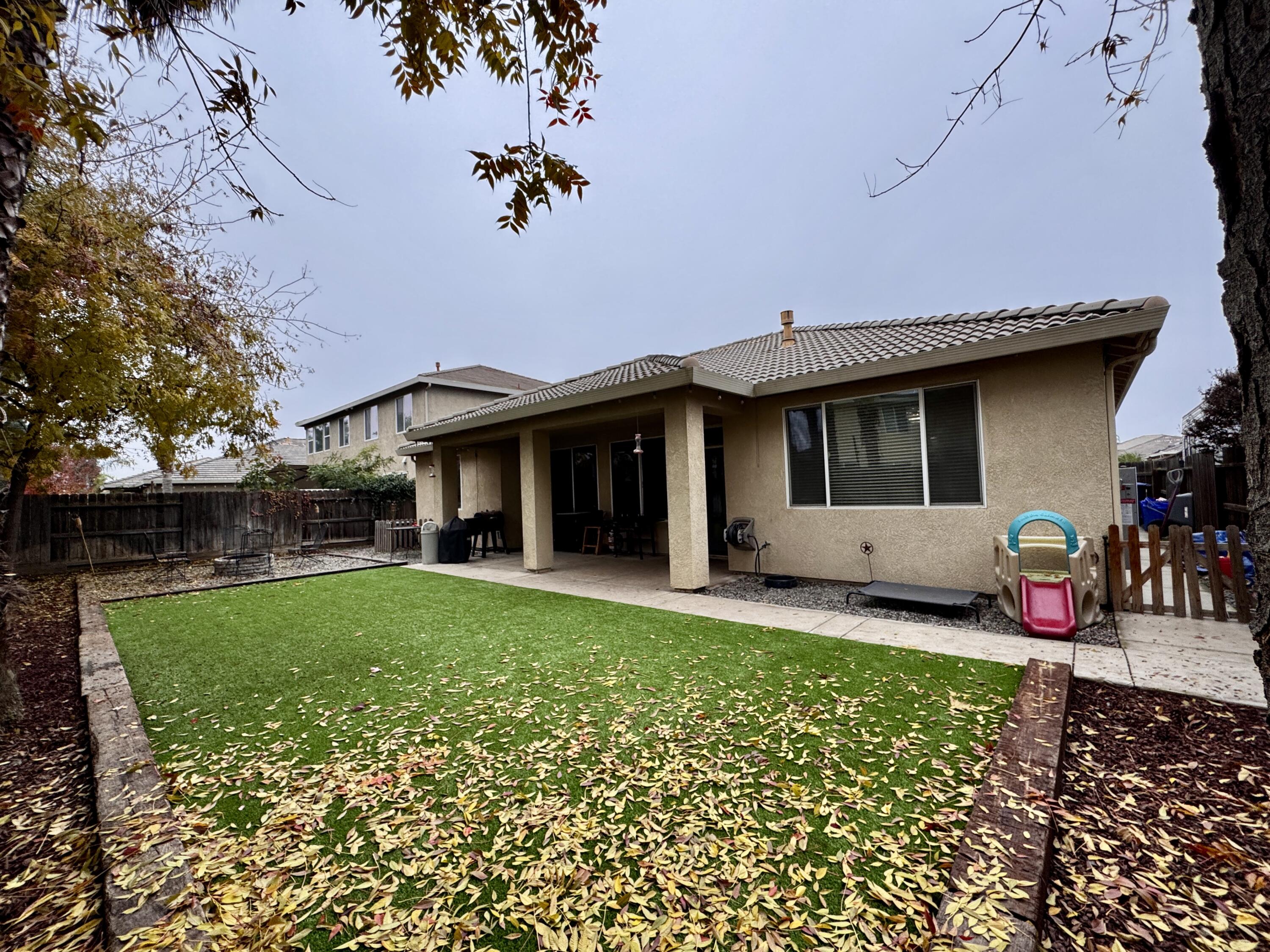 2945 W Vine Ave, Visalia, CA 93291