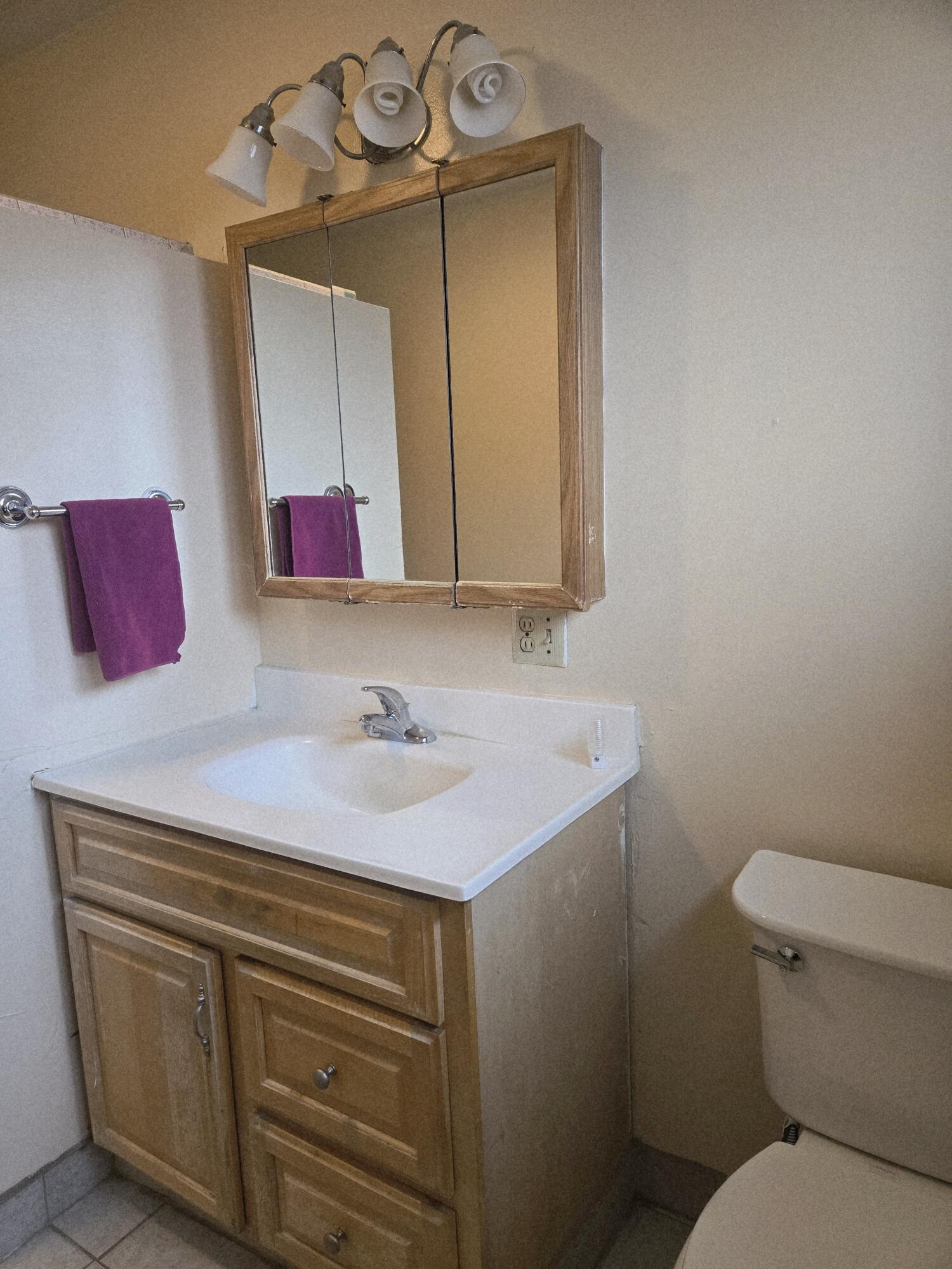 1448 E Akers Way, Dinuba, CA 93618