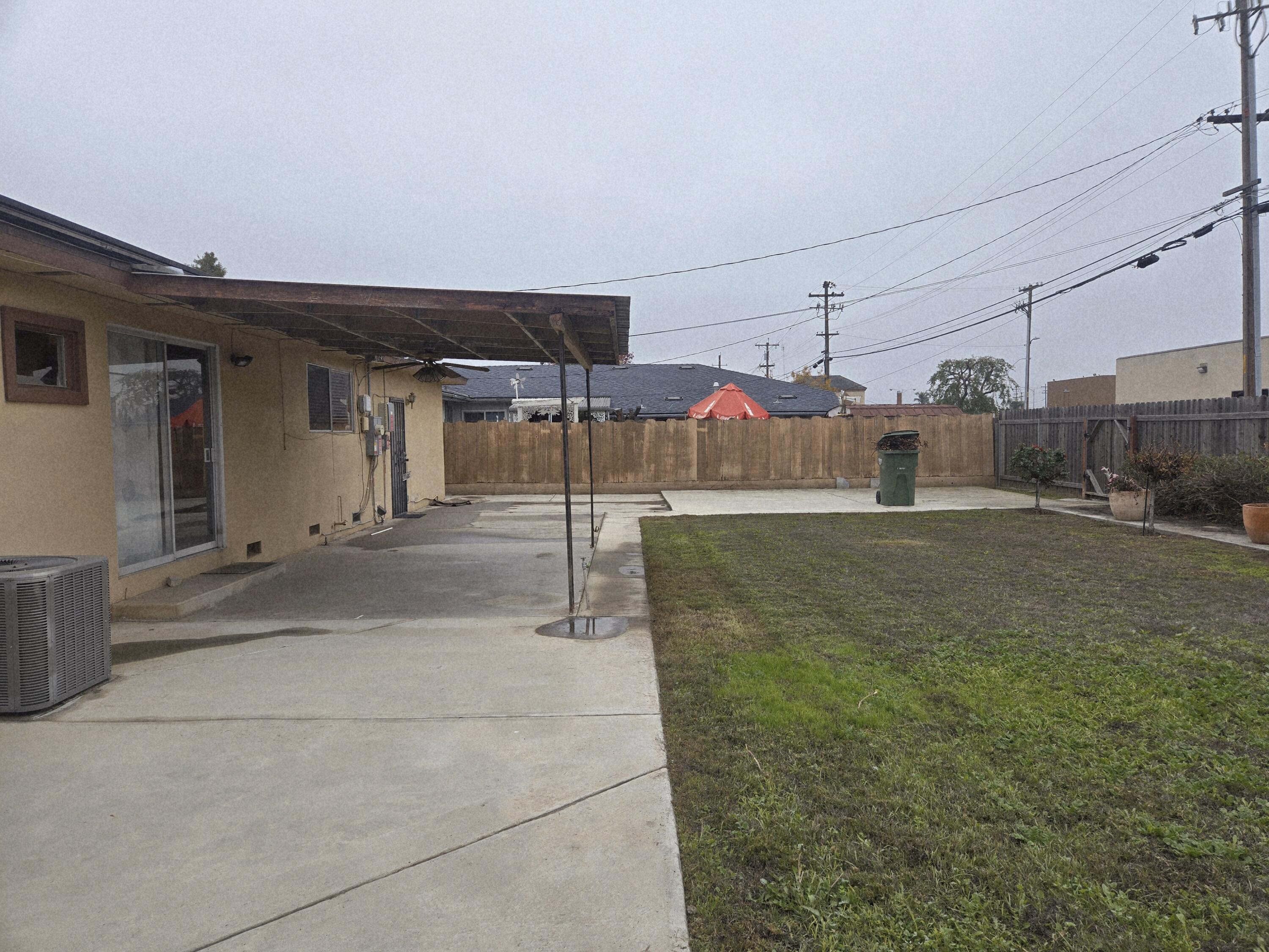 1448 E Akers Way, Dinuba, CA 93618