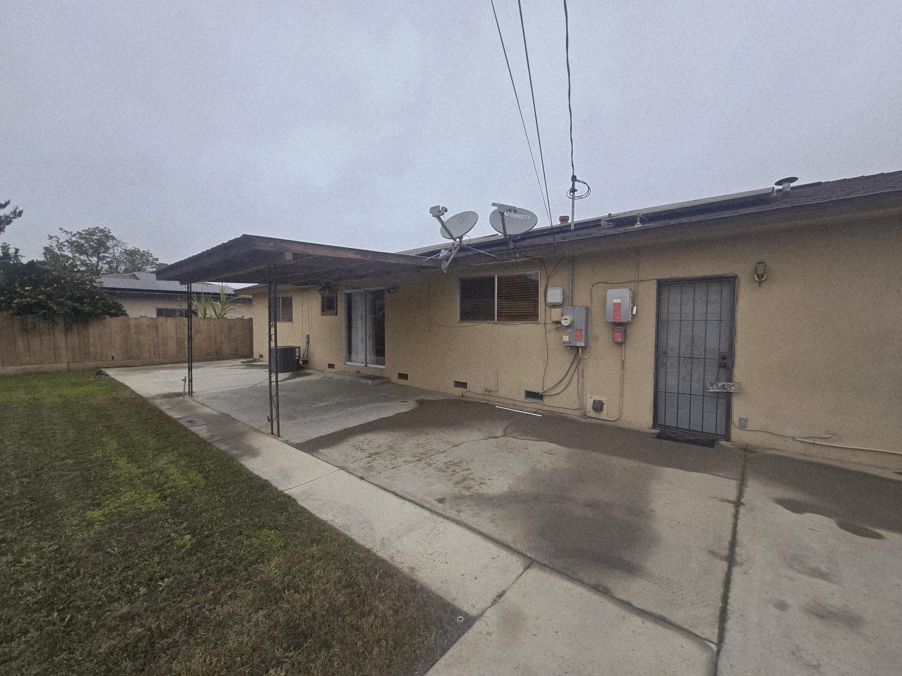 1448 E Akers Way, Dinuba, CA 93618