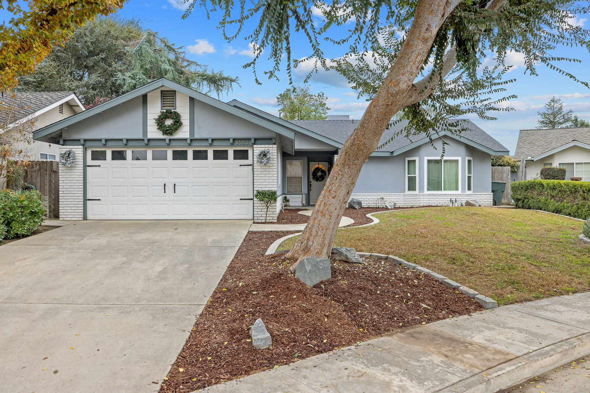 3623 E Acequia Ct, Visalia, CA 93292