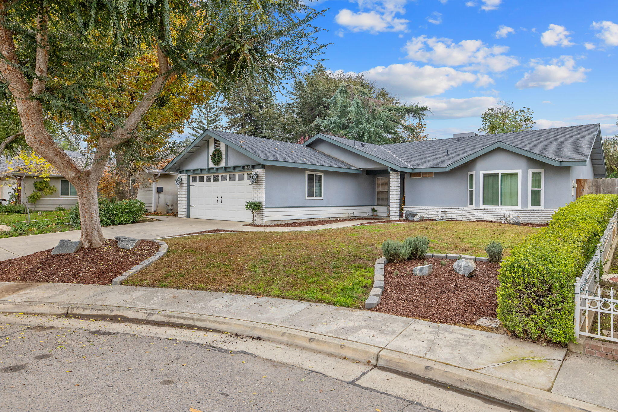 3623 E Acequia Ct, Visalia, CA 93292