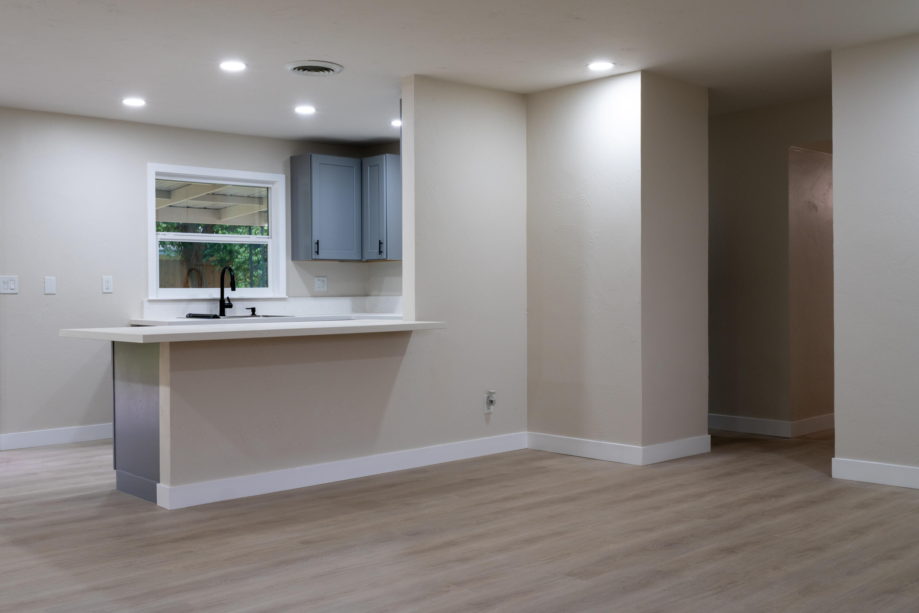 6075 N Selland Ave, Fresno, CA 93711