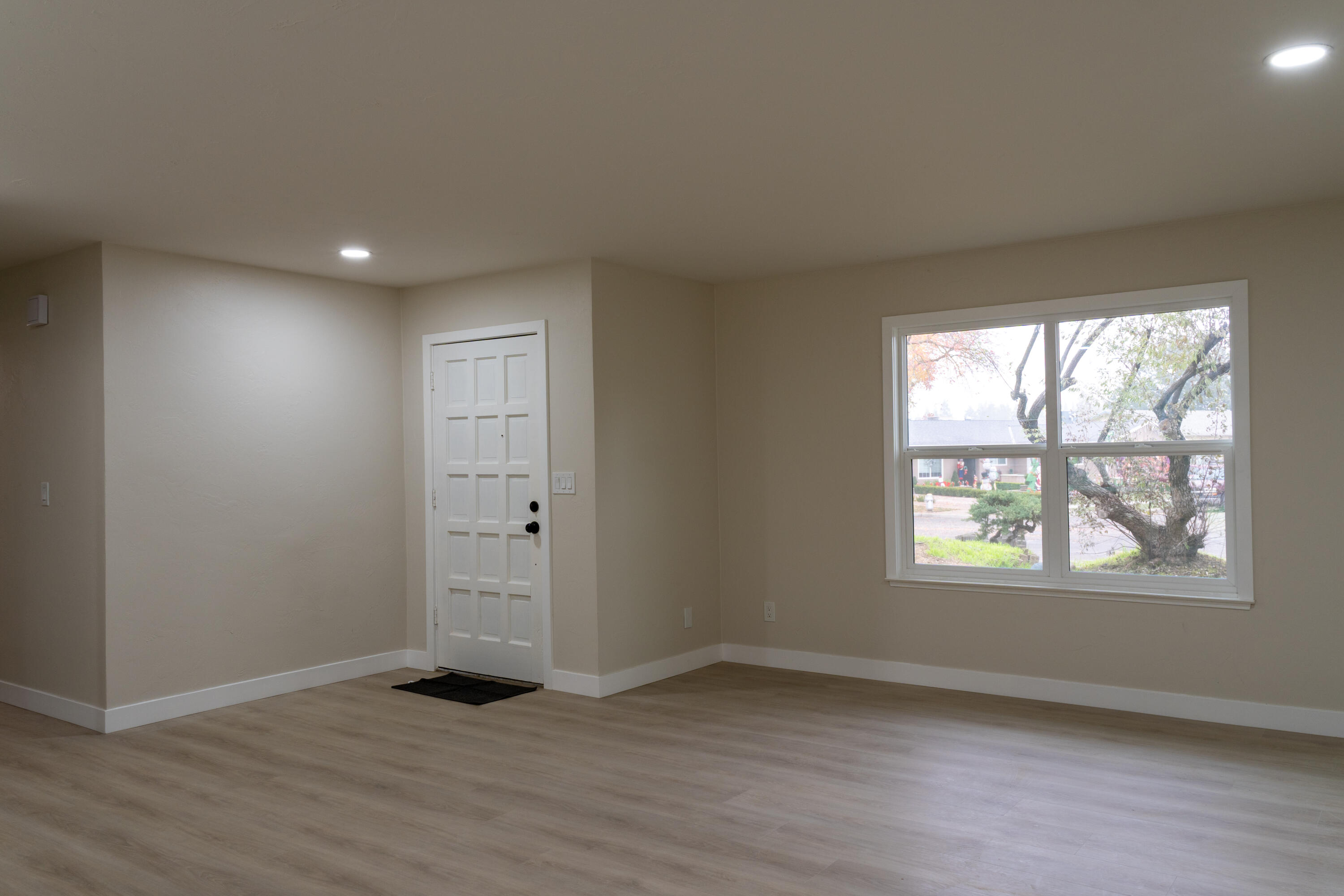 6075 N Selland Ave, Fresno, CA 93711