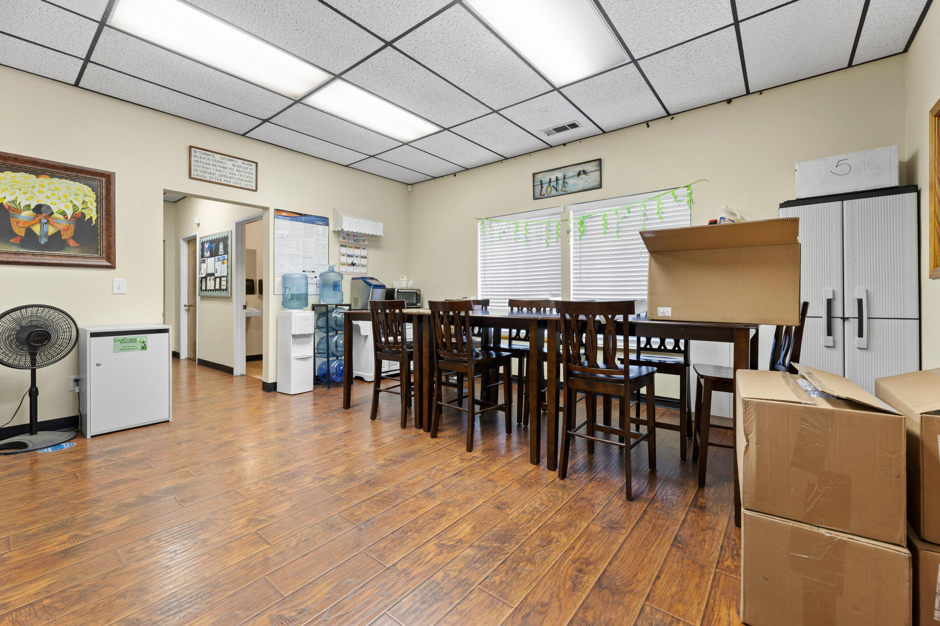 770 N Main St, Porterville, CA 93257