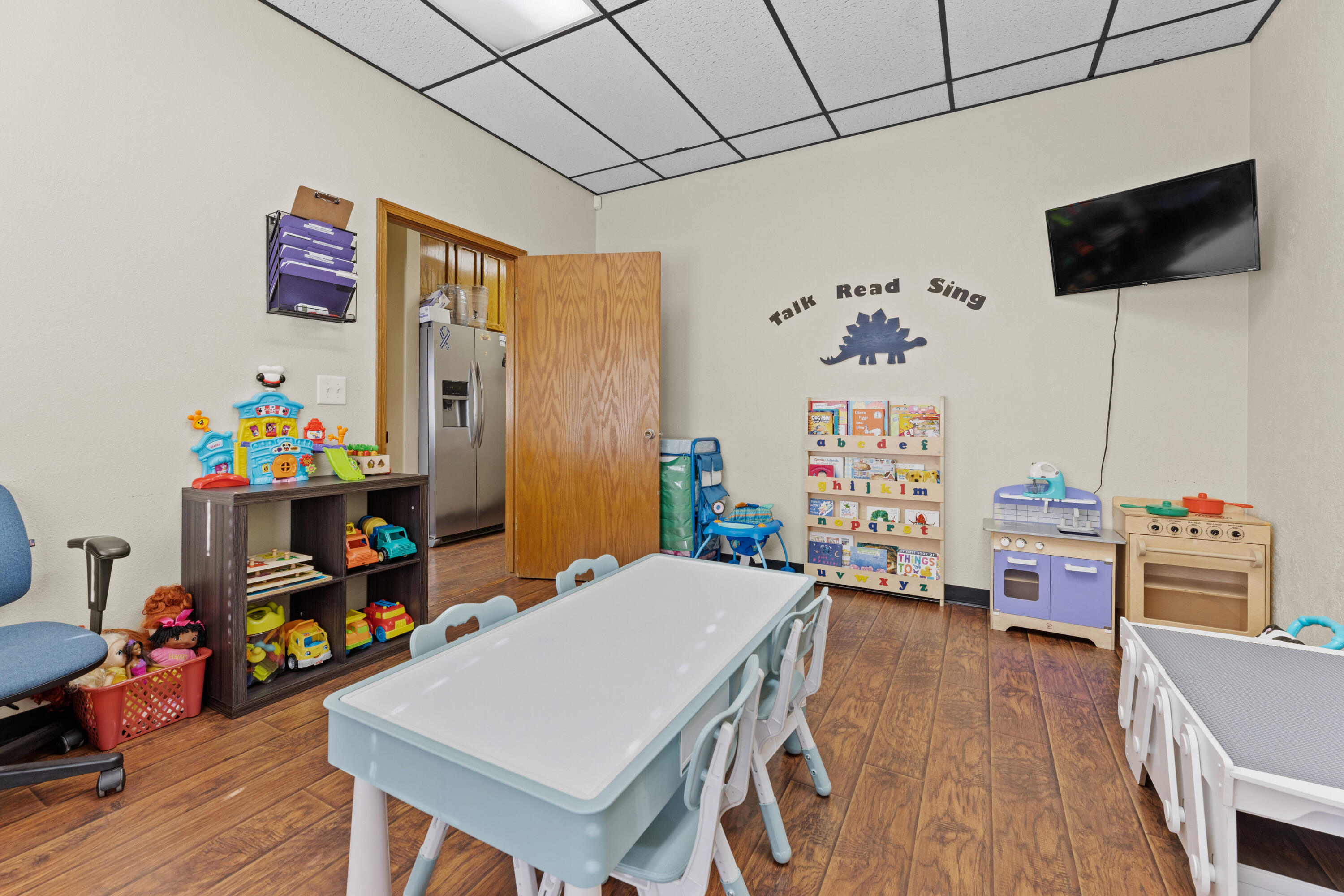 770 N Main St, Porterville, CA 93257