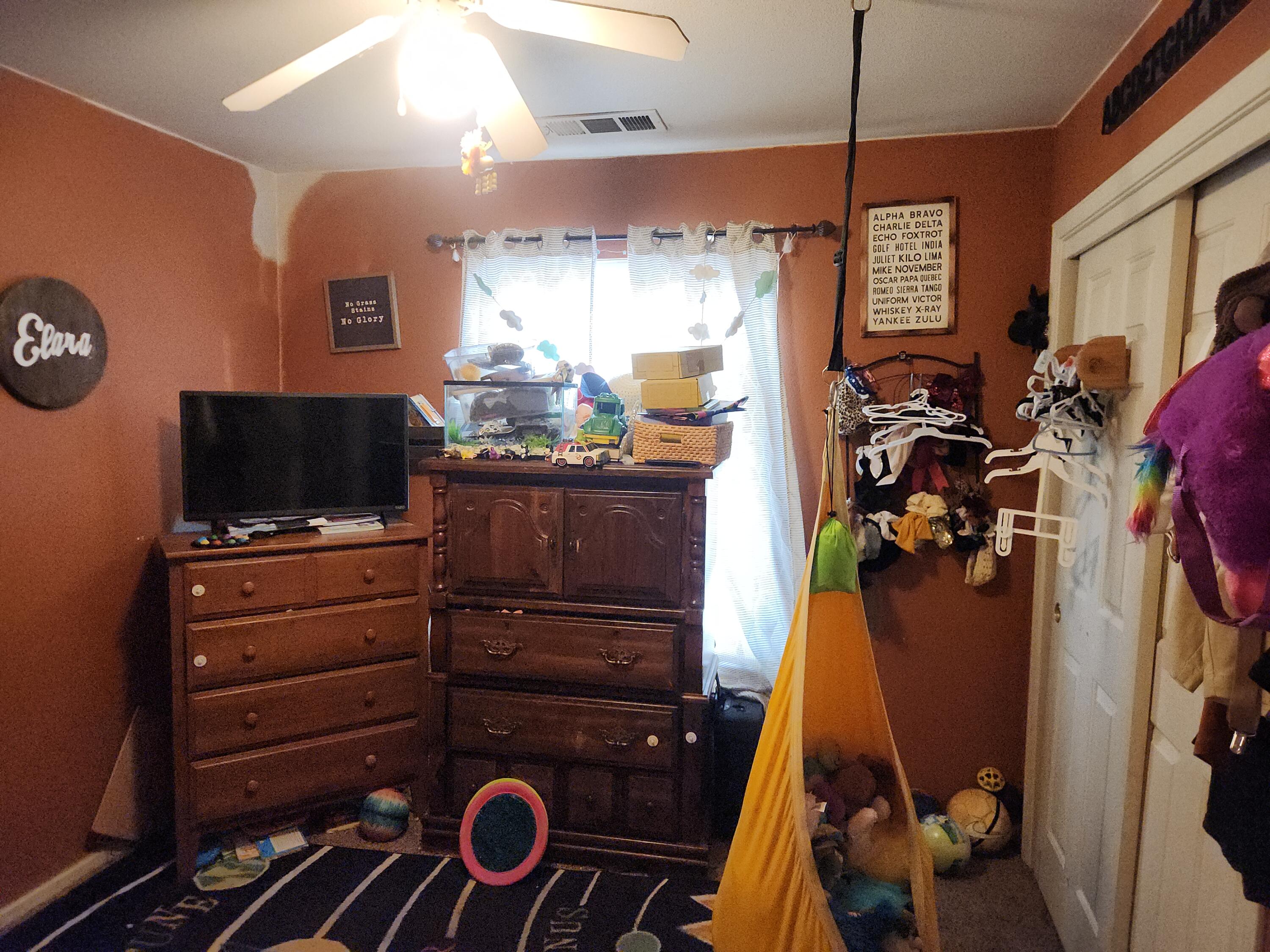 607 S Santa Clara St, Tulare, CA 93274