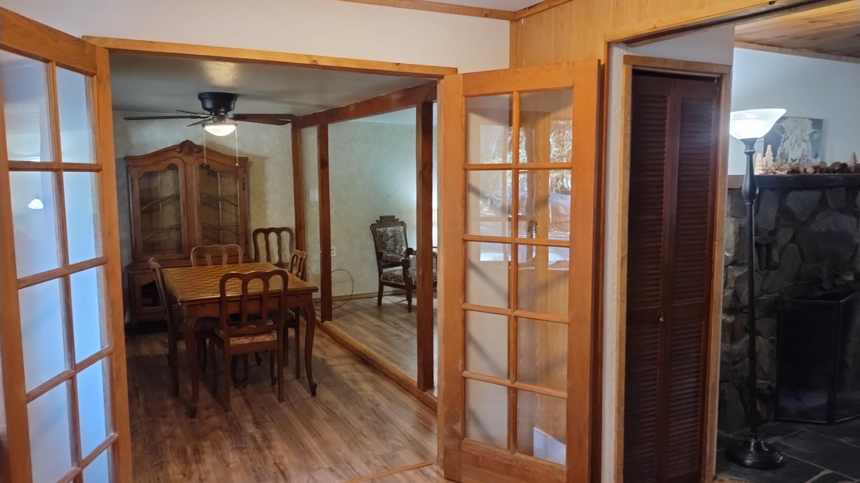 594 Loop Dr, Camp Nelson, CA 93265