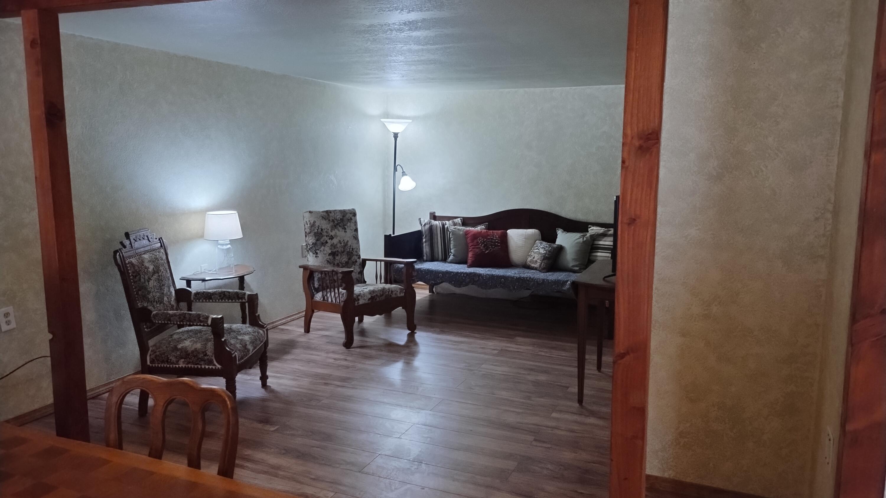 594 Loop Dr, Camp Nelson, CA 93265