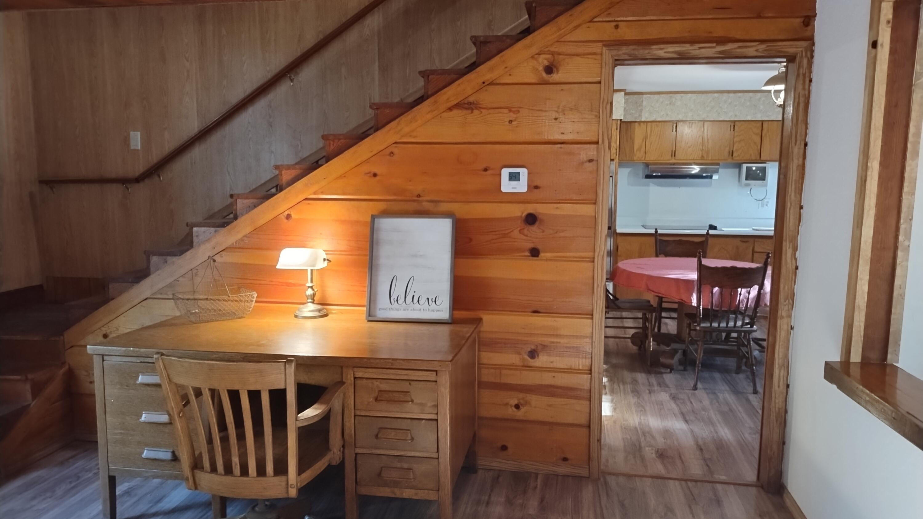 594 Loop Dr, Camp Nelson, CA 93265