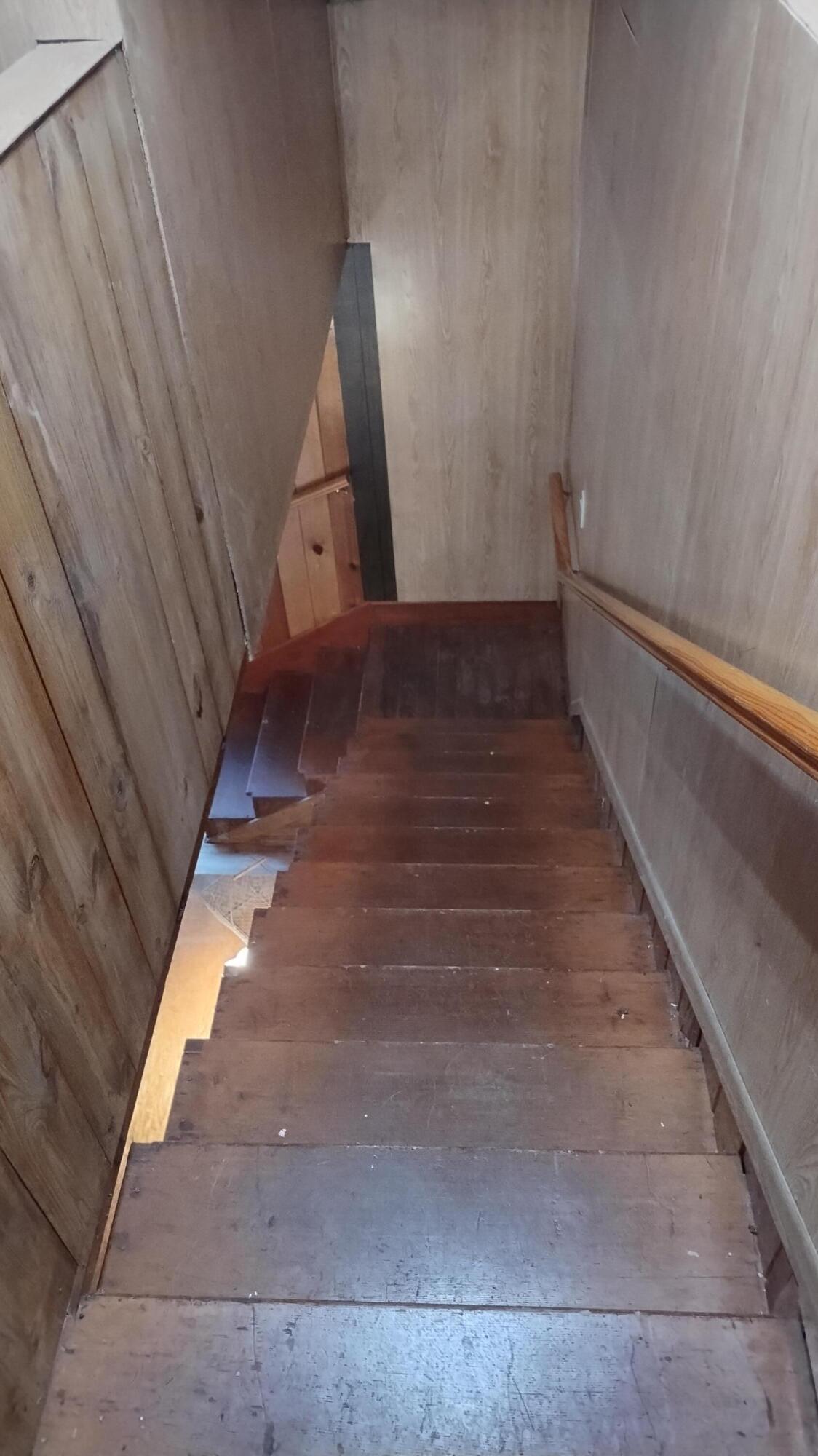 594 Loop Dr, Camp Nelson, CA 93265