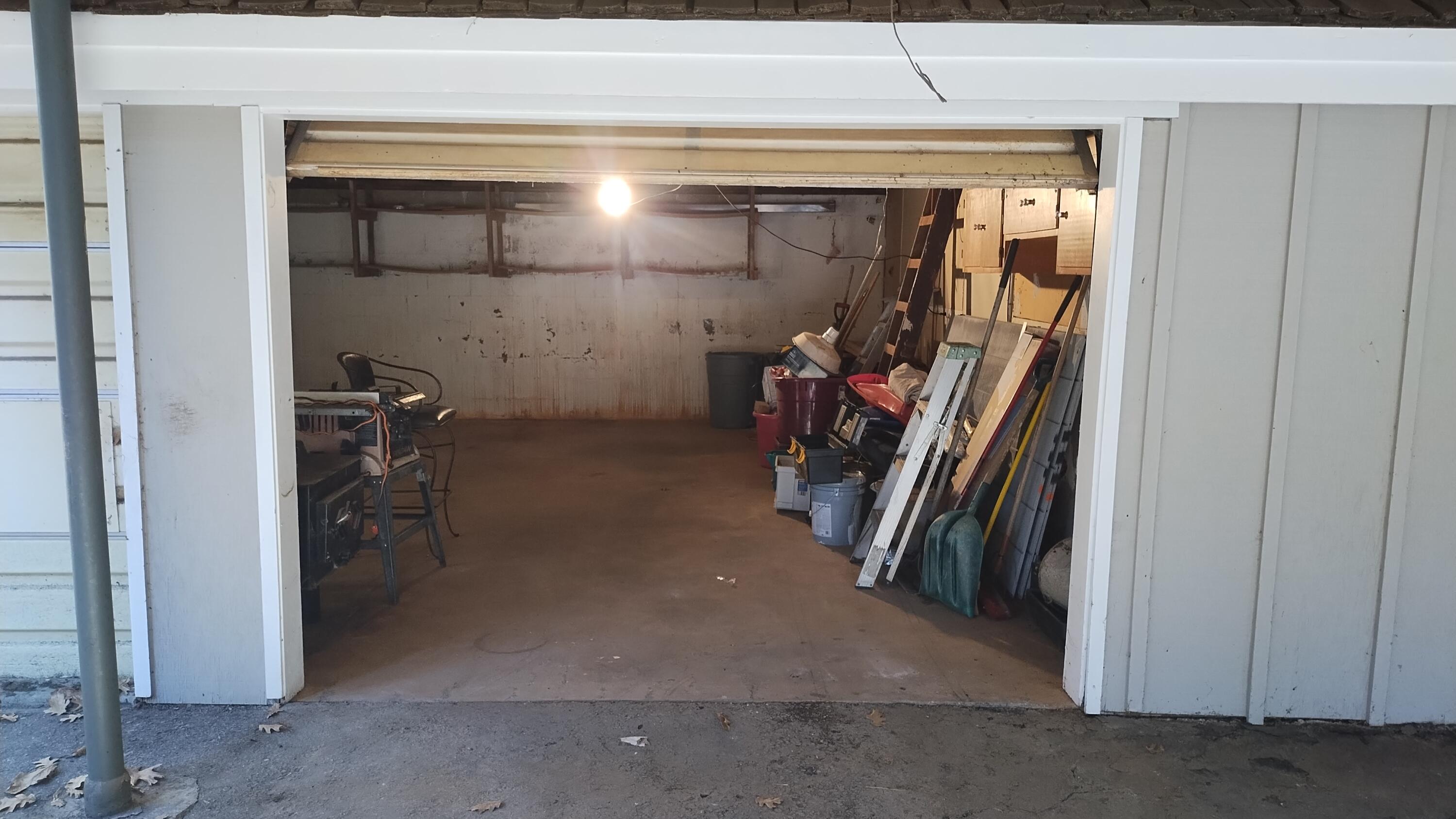 594 Loop Dr, Camp Nelson, CA 93265