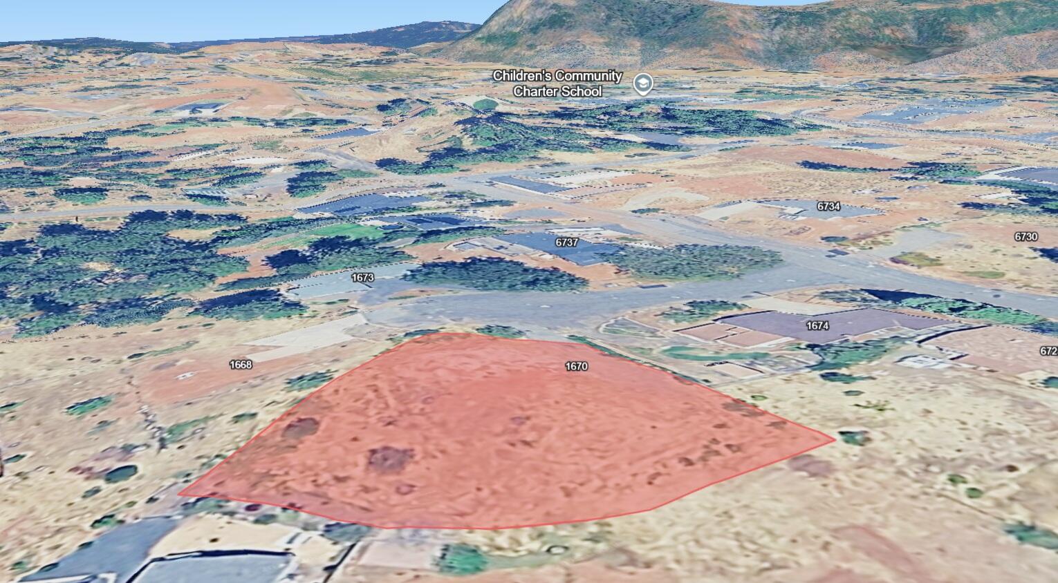 1670 Robin Pl, Paradise, CA 95969