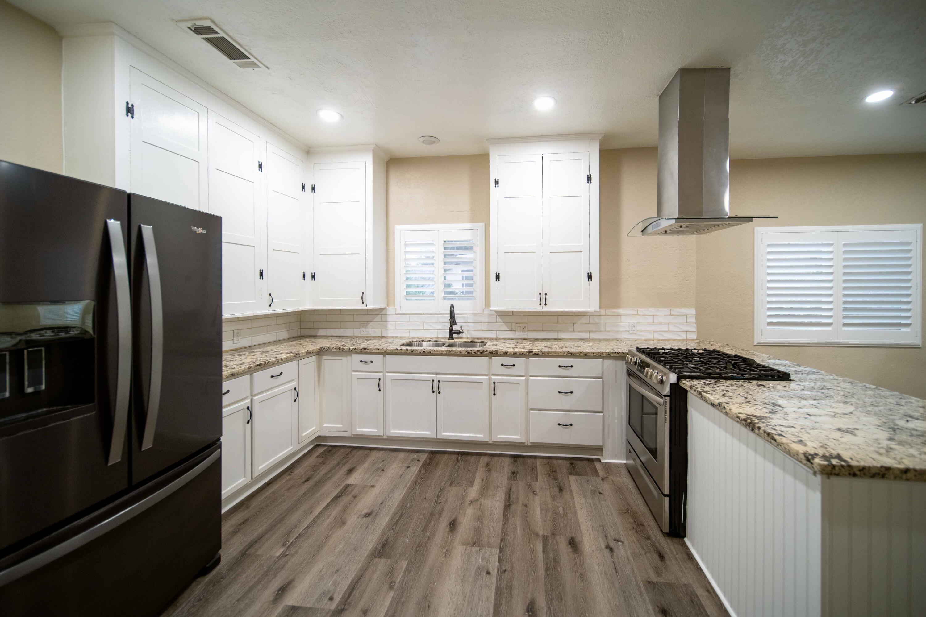 1834 Young St, Selma, CA 93662