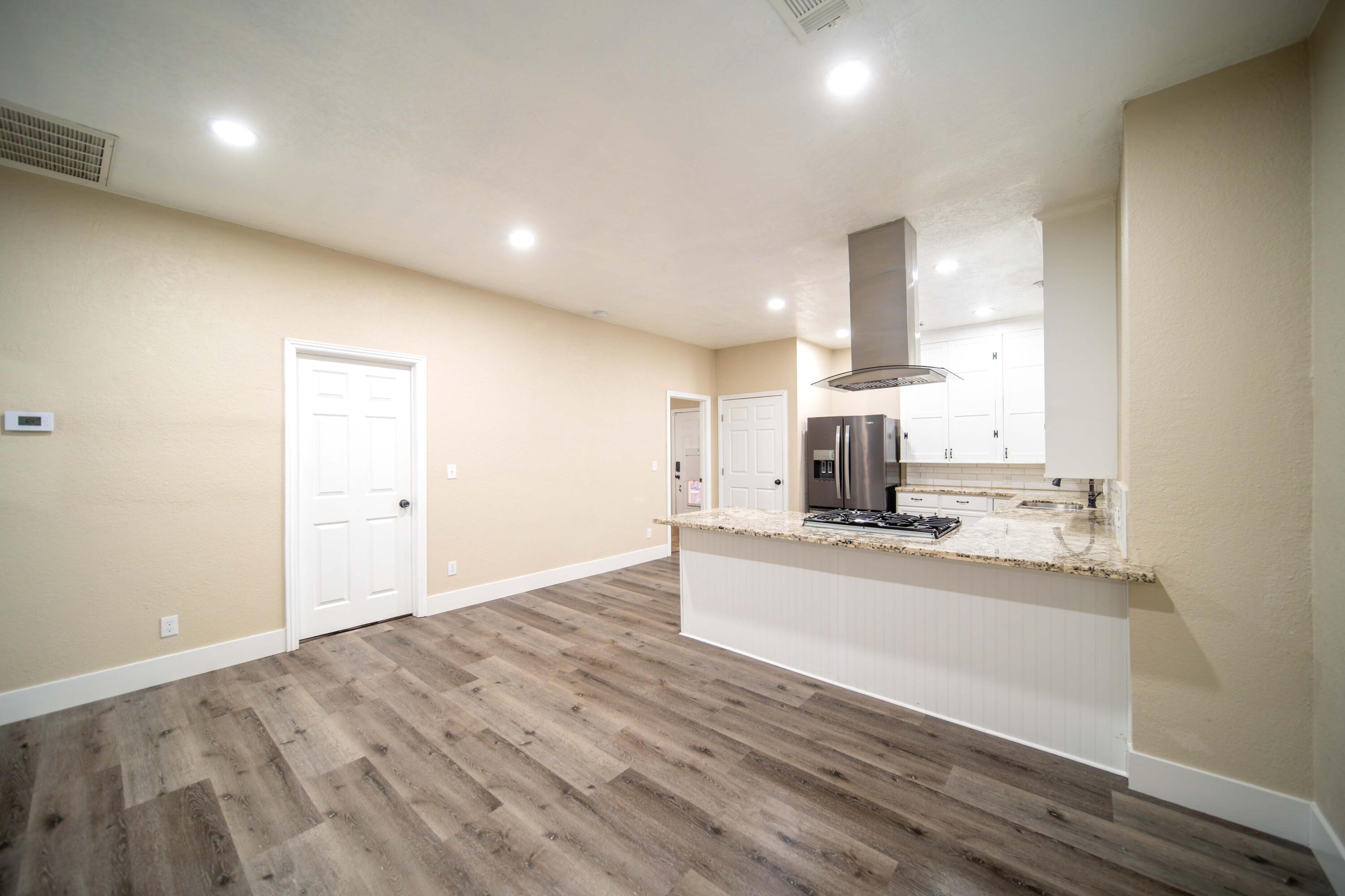 1834 Young St, Selma, CA 93662