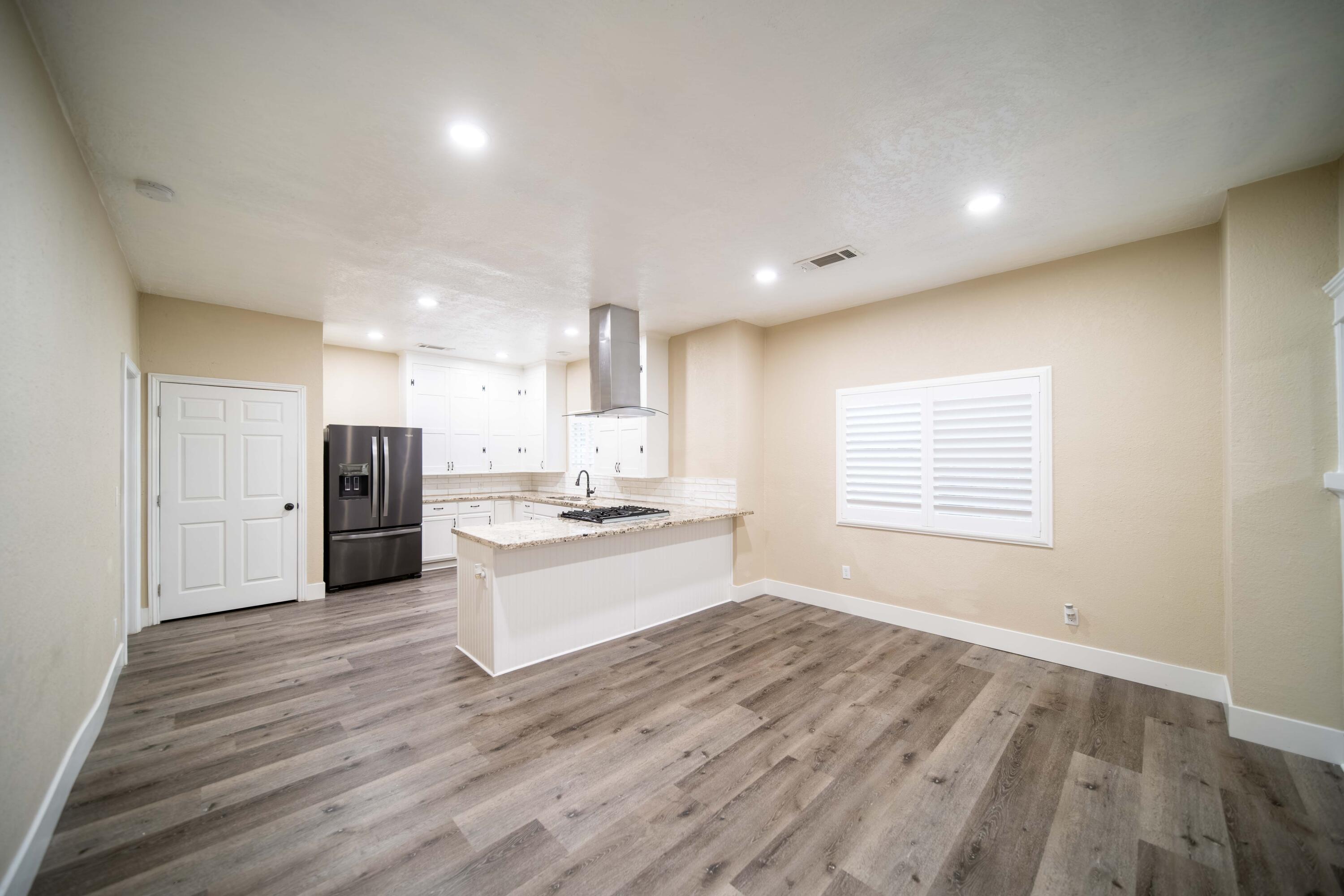 1834 Young St, Selma, CA 93662