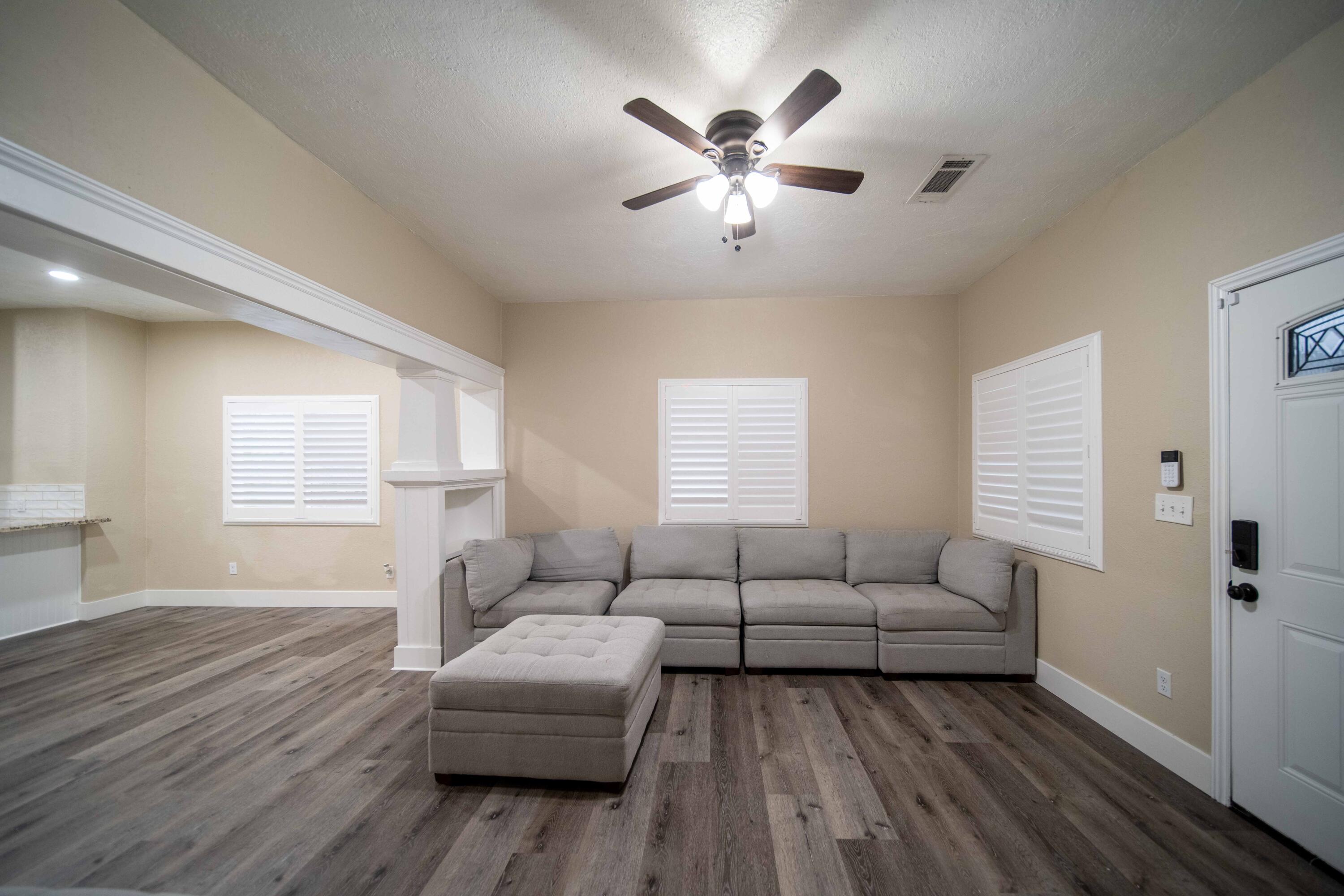 1834 Young St, Selma, CA 93662