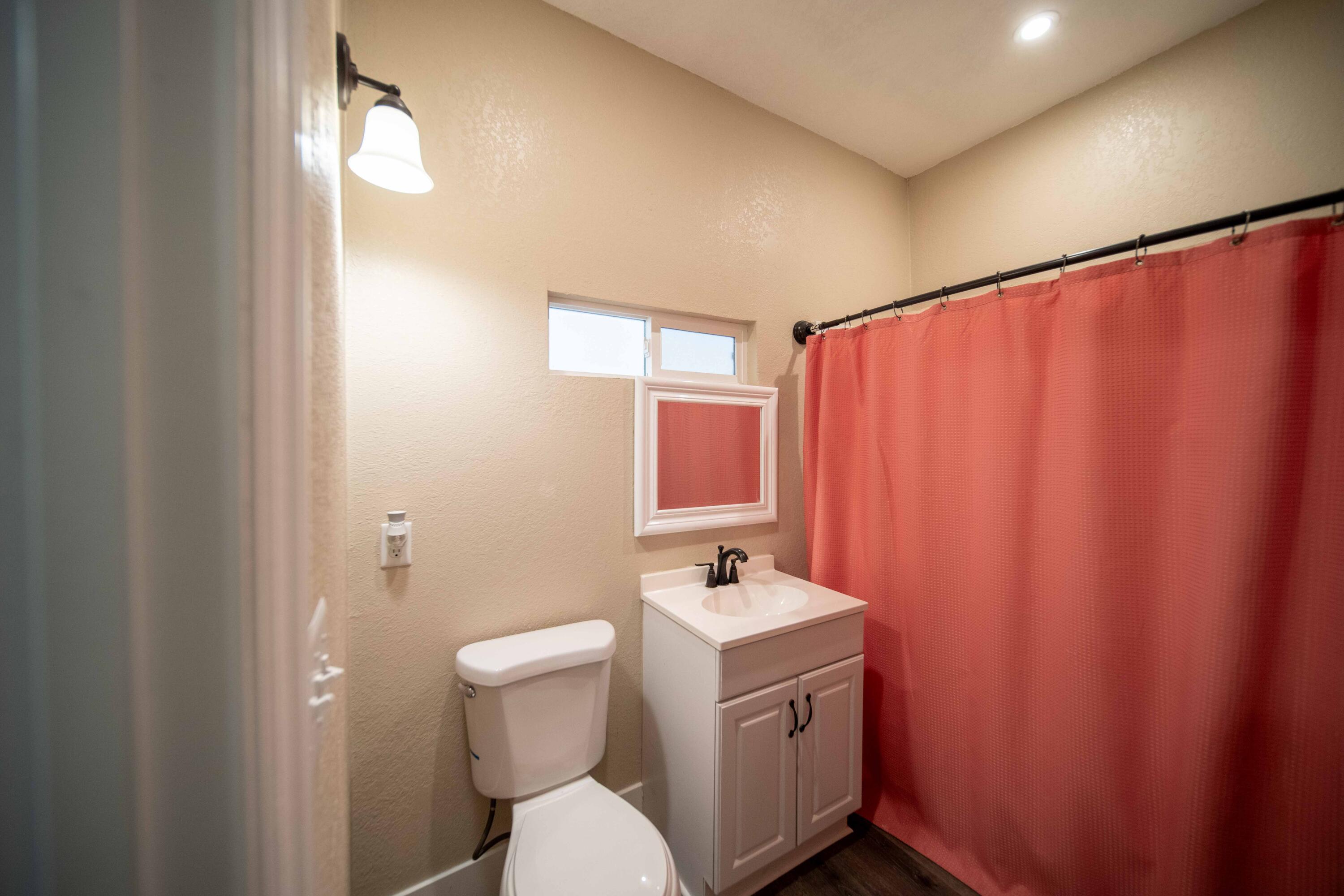 1834 Young St, Selma, CA 93662