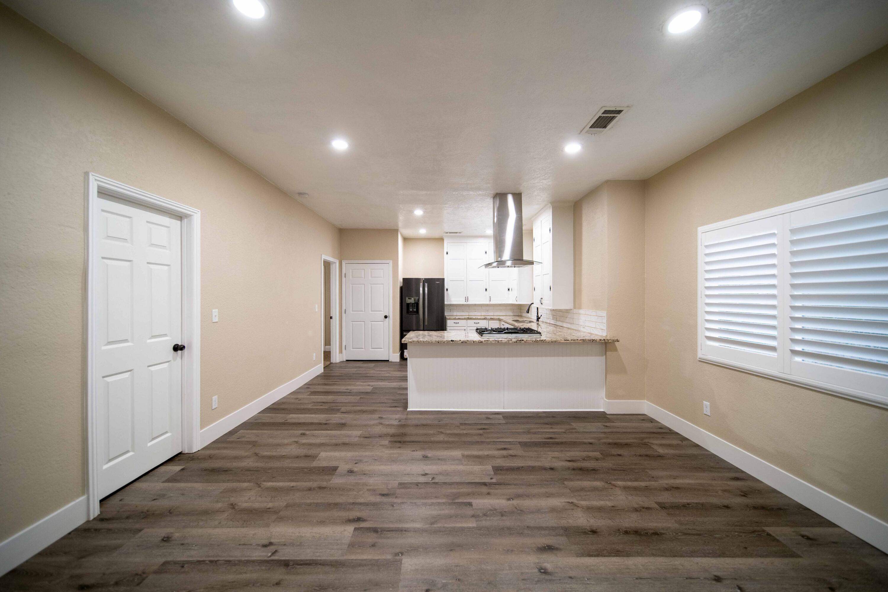 1834 Young St, Selma, CA 93662