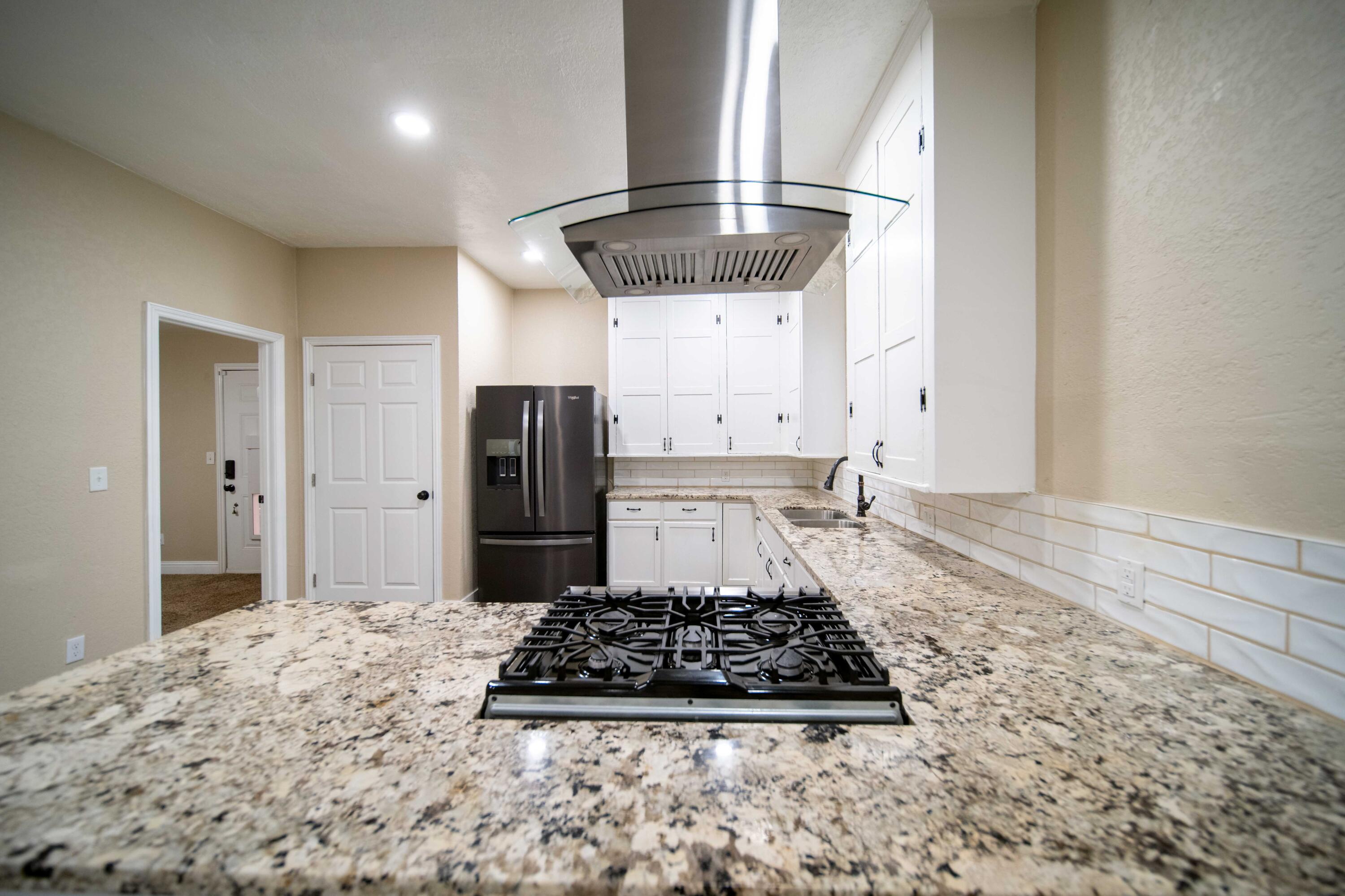 1834 Young St, Selma, CA 93662