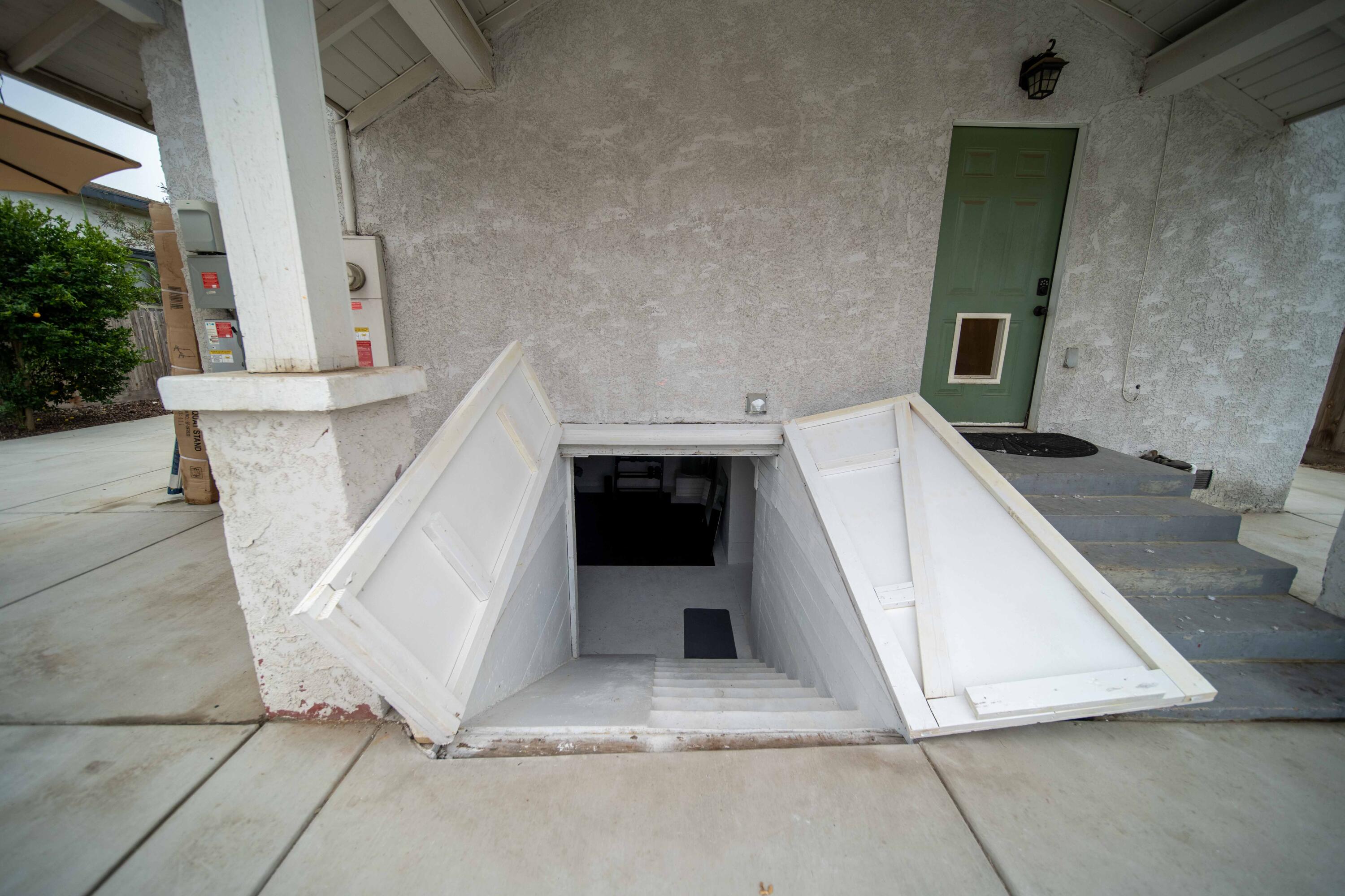 1834 Young St, Selma, CA 93662