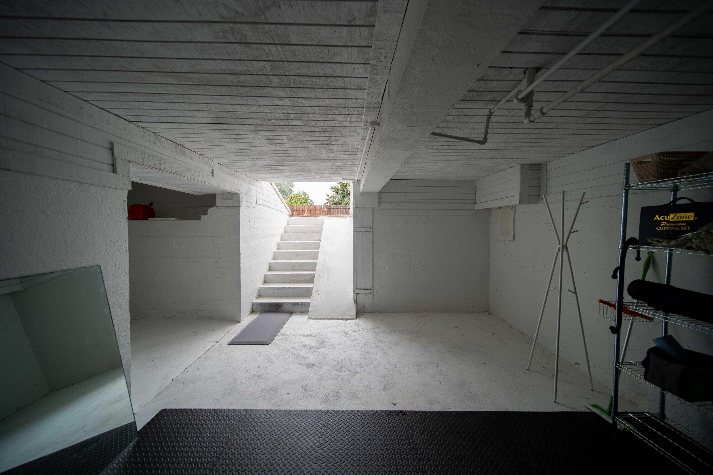 1834 Young St, Selma, CA 93662