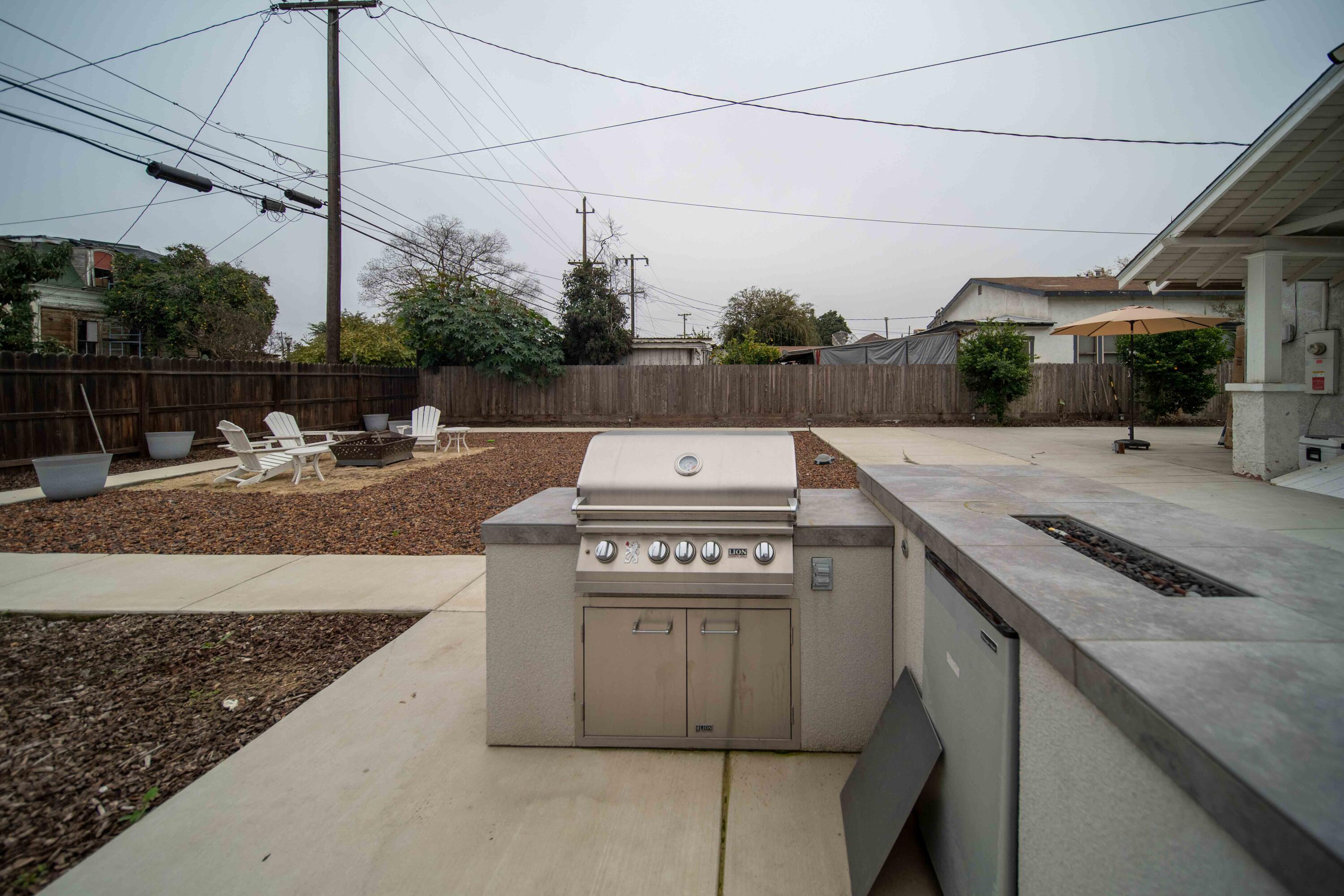 1834 Young St, Selma, CA 93662