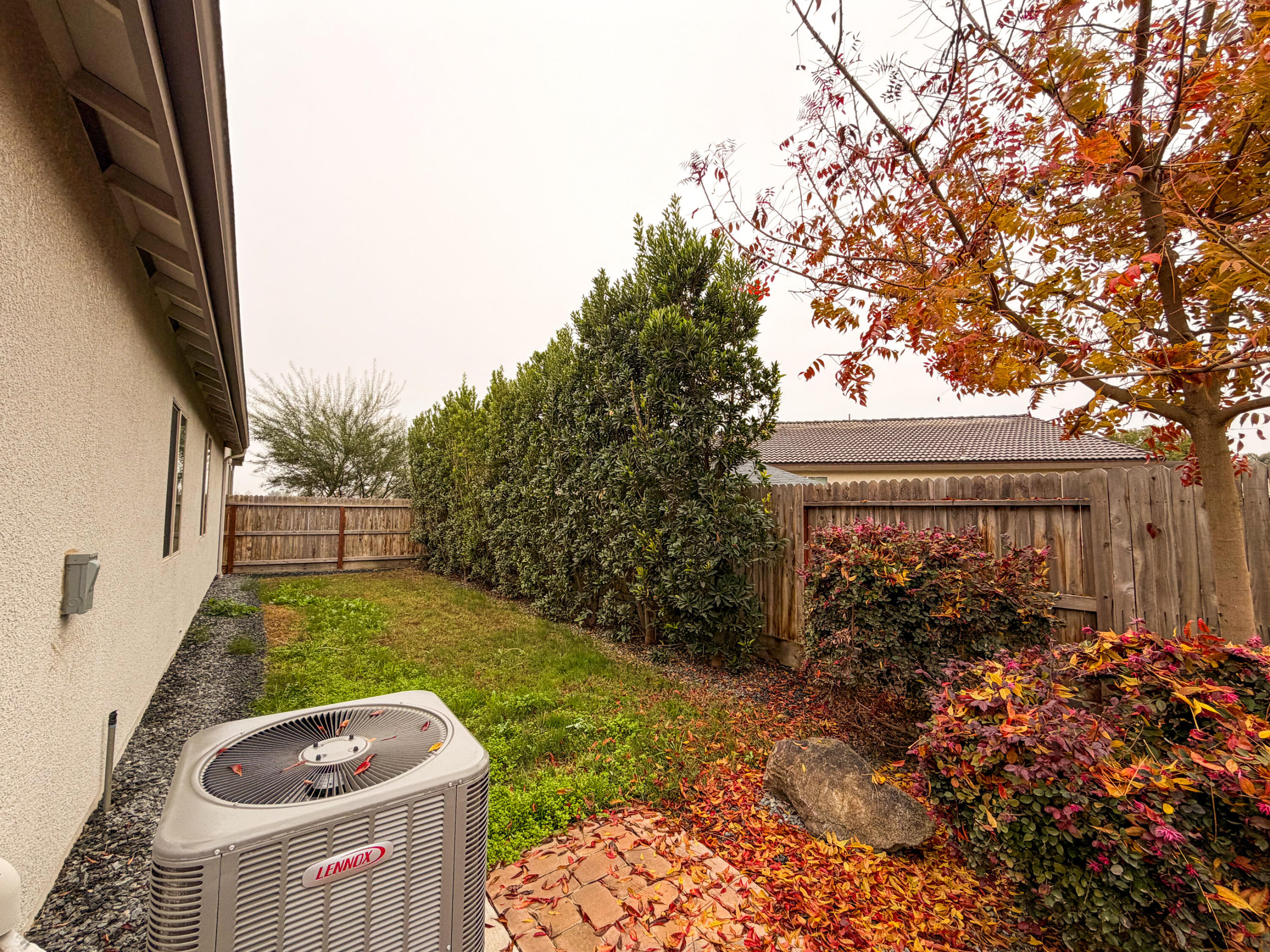 1810 E Monte Vista Ave, Visalia, CA 93292