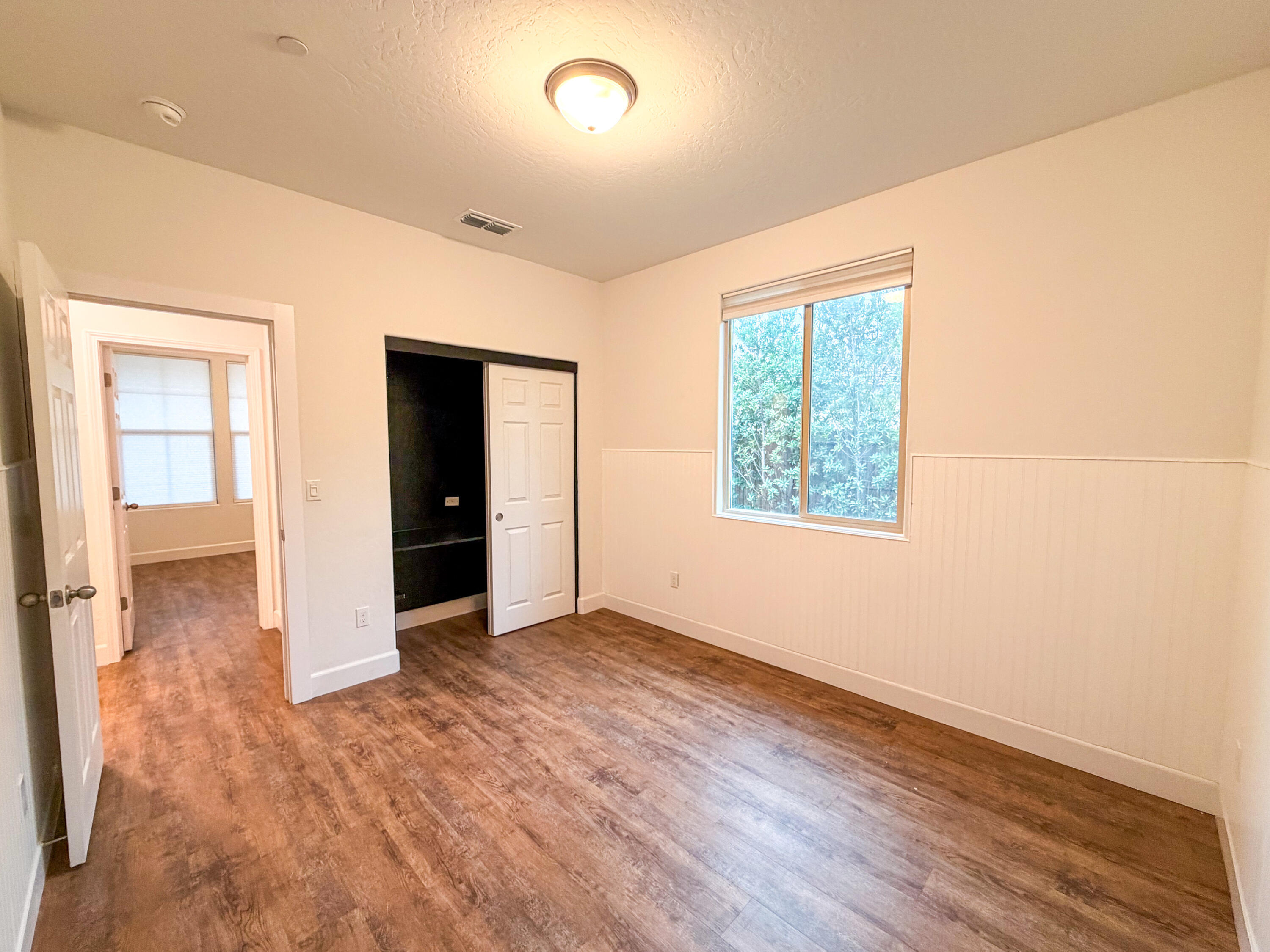 1810 E Monte Vista Ave, Visalia, CA 93292