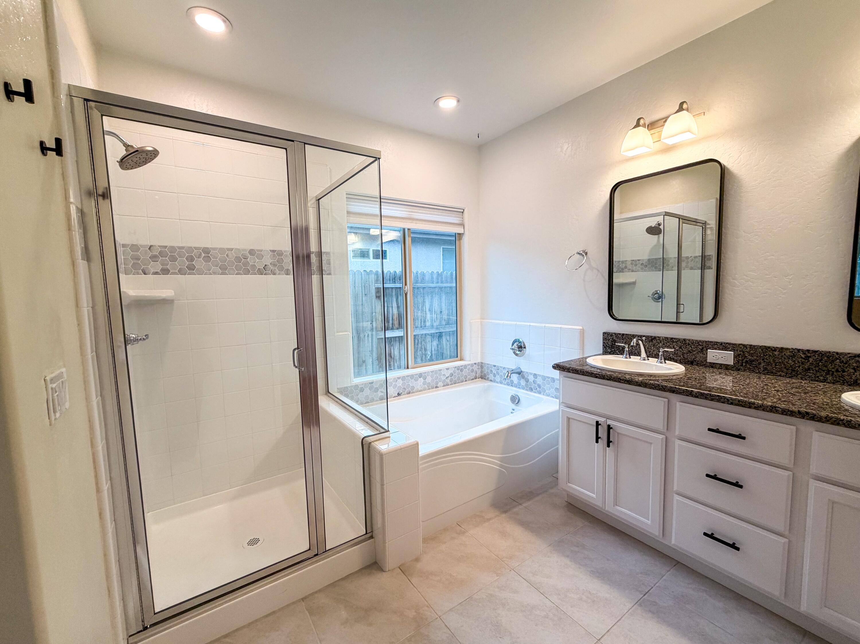 1810 E Monte Vista Ave, Visalia, CA 93292