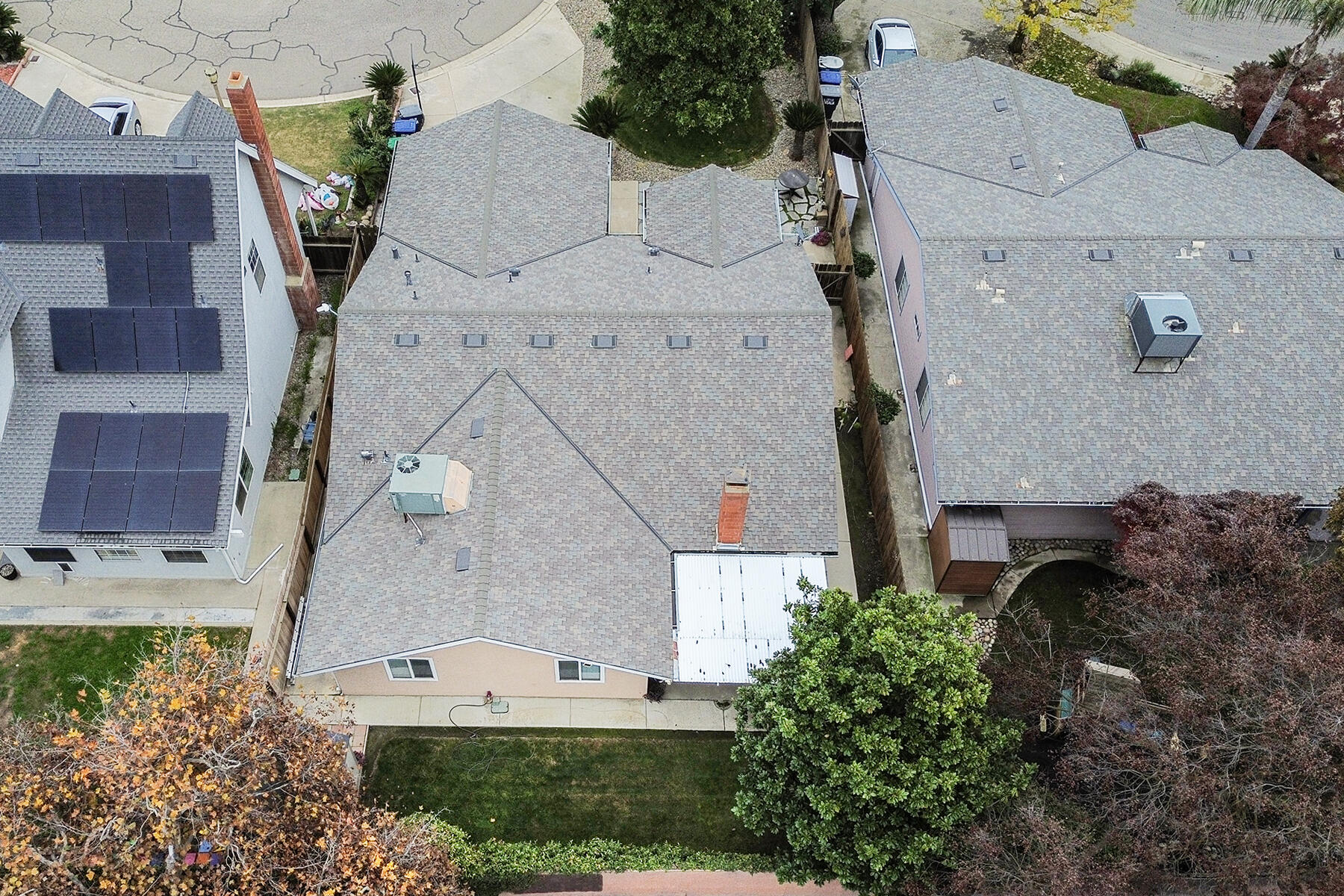 901 N Oakwood Ct, Visalia, CA 93291