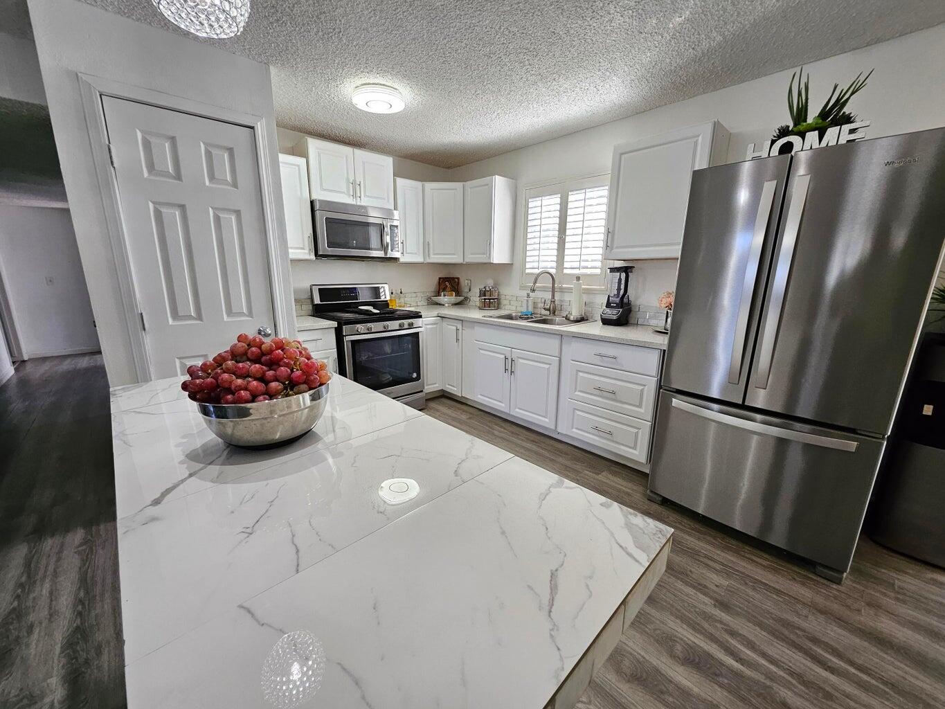 1833 N Maston St, Porterville, CA 93257