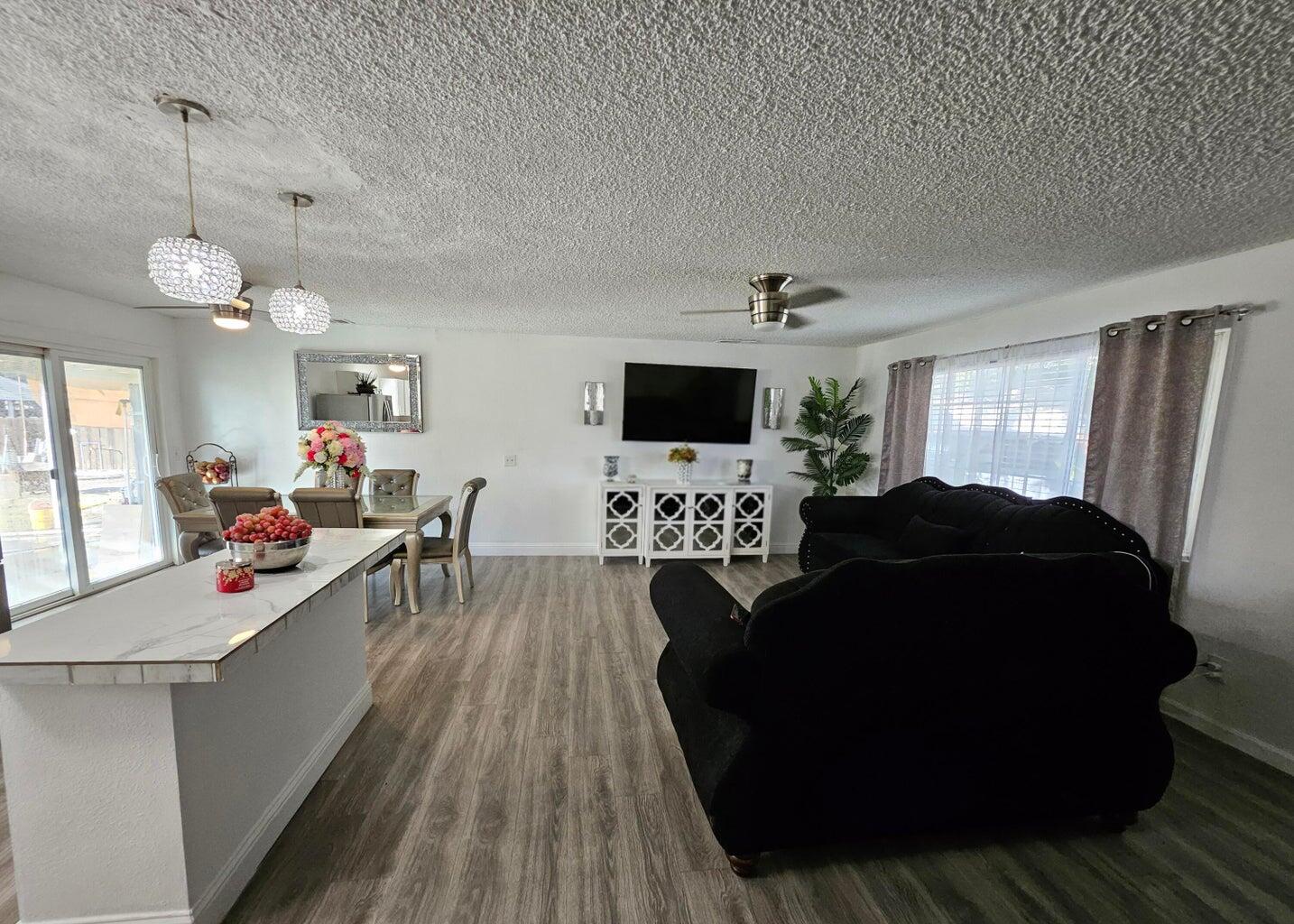 1833 N Maston St, Porterville, CA 93257