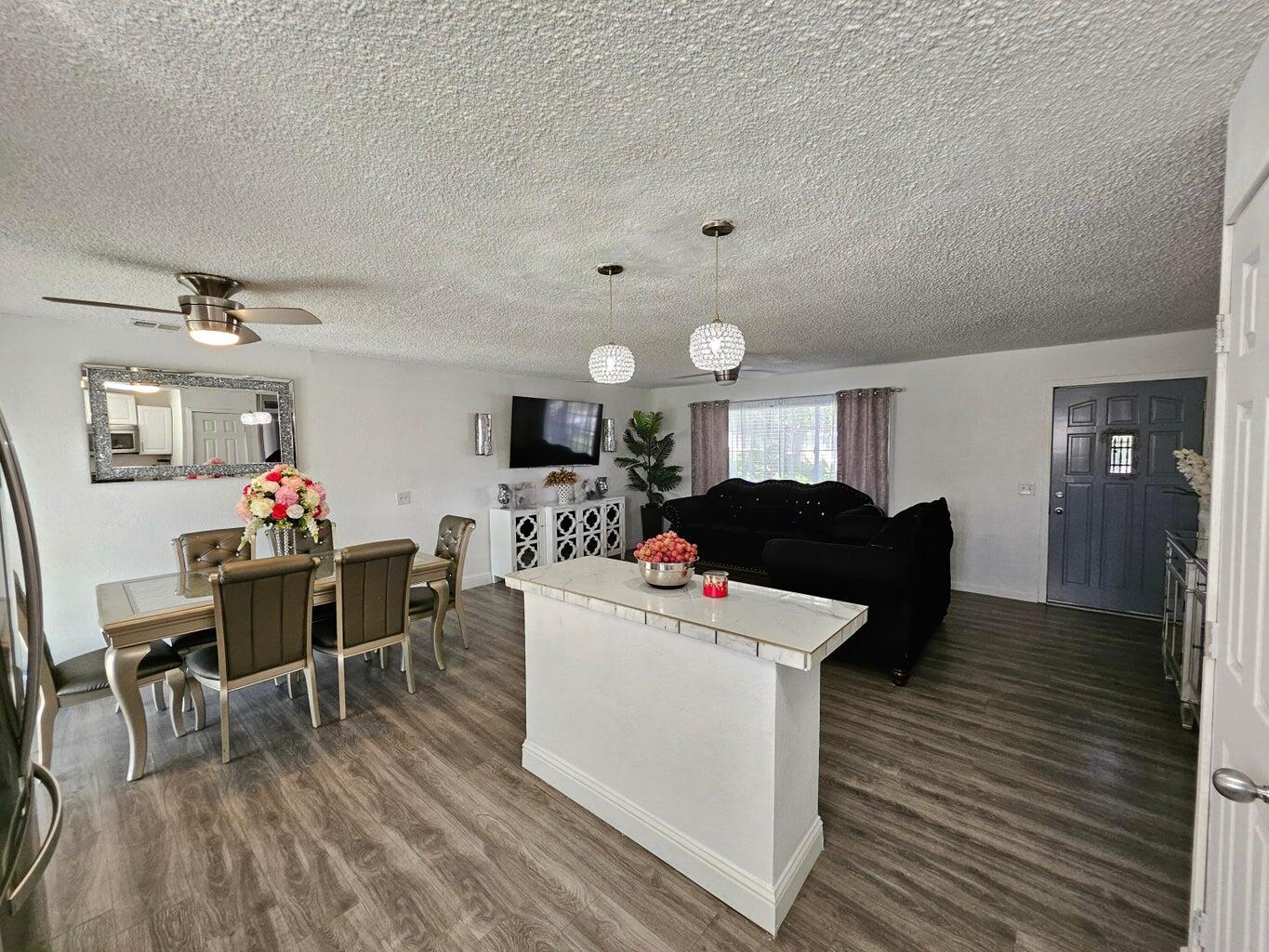 1833 N Maston St, Porterville, CA 93257