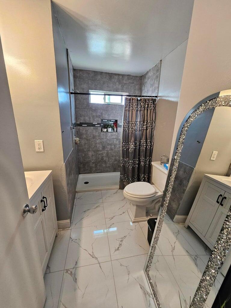 1833 N Maston St, Porterville, CA 93257