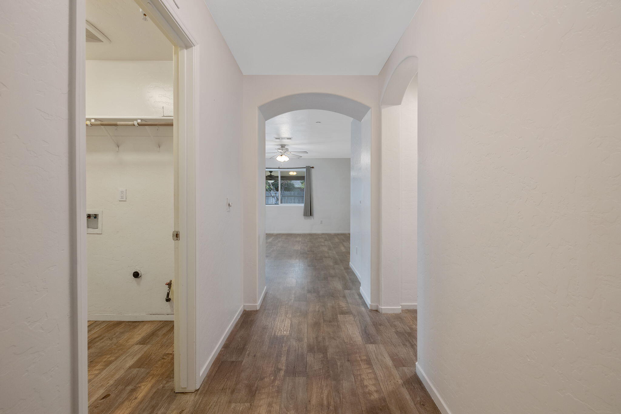 1641 N Virmargo St, Visalia, CA 93292