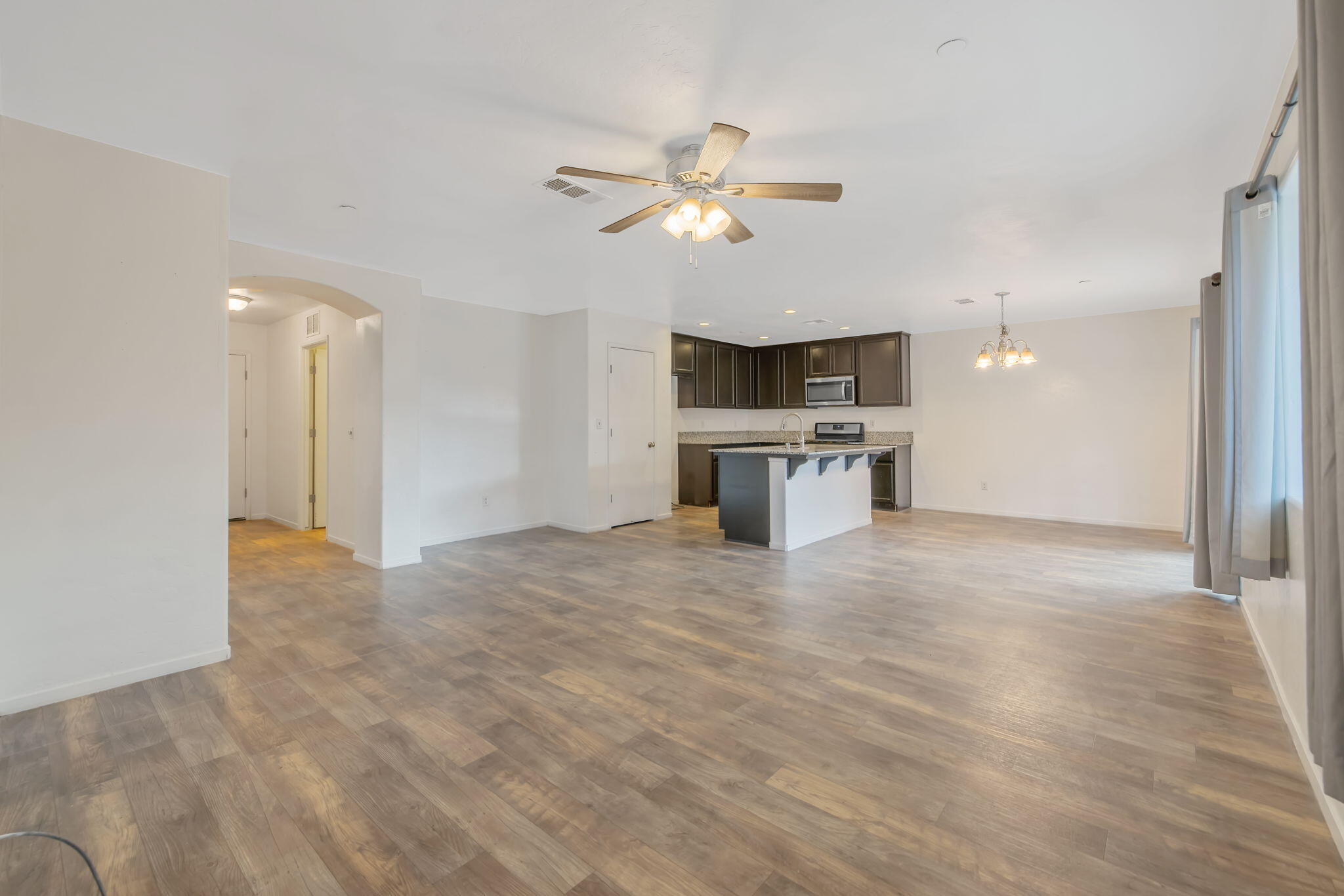 1641 N Virmargo St, Visalia, CA 93292