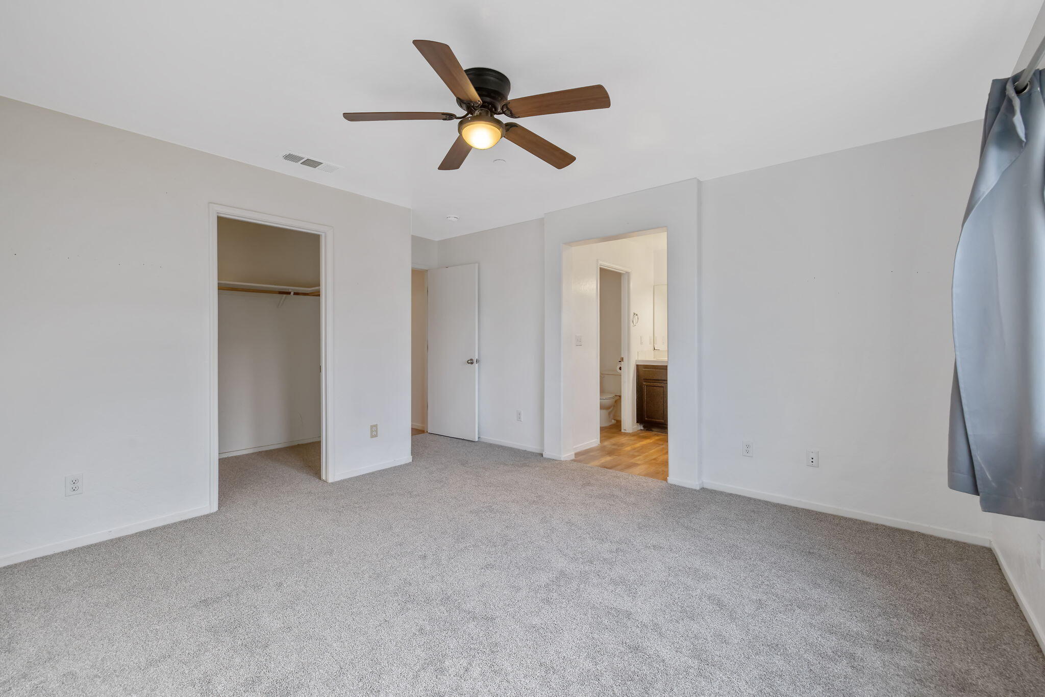 1641 N Virmargo St, Visalia, CA 93292