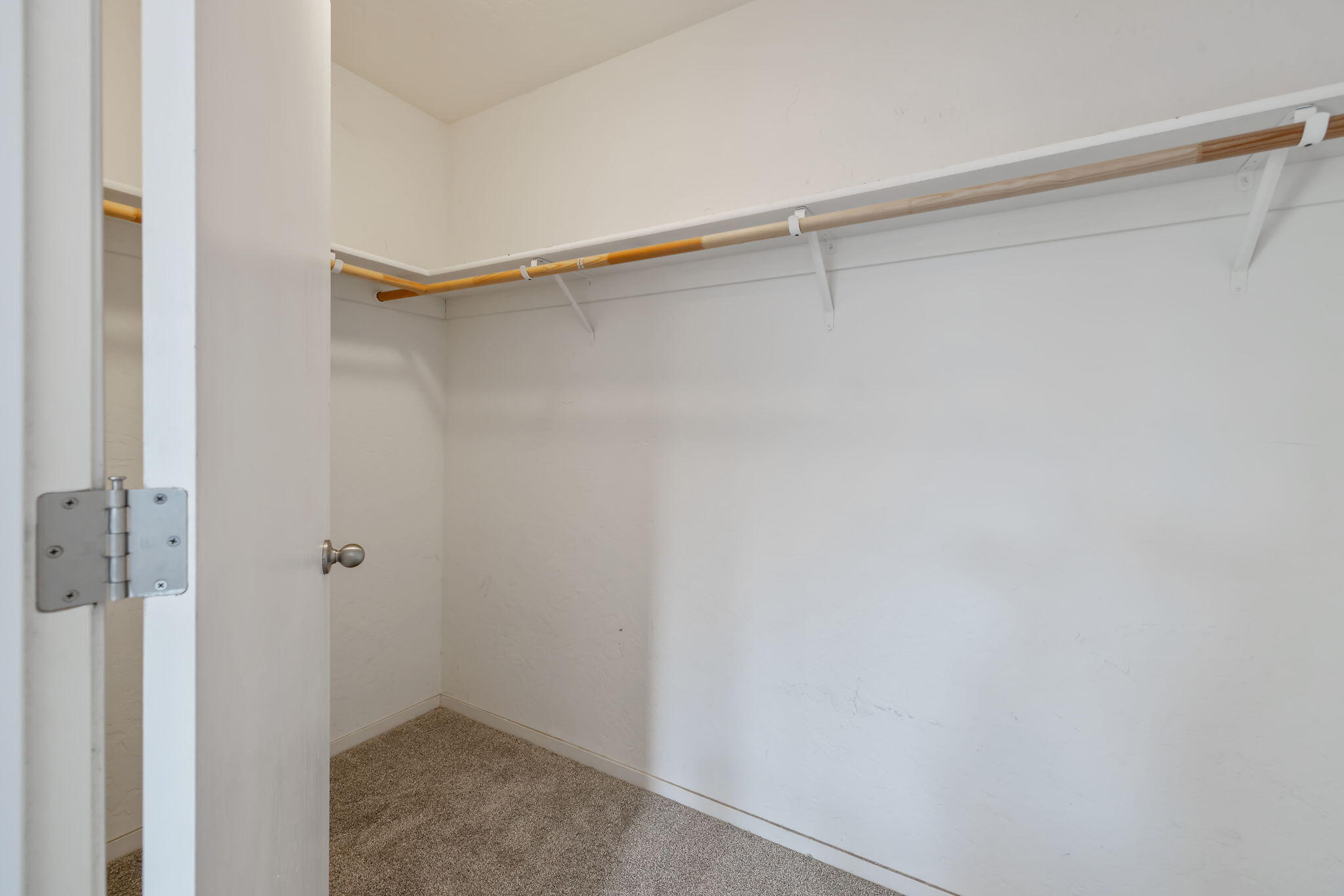 1641 N Virmargo St, Visalia, CA 93292