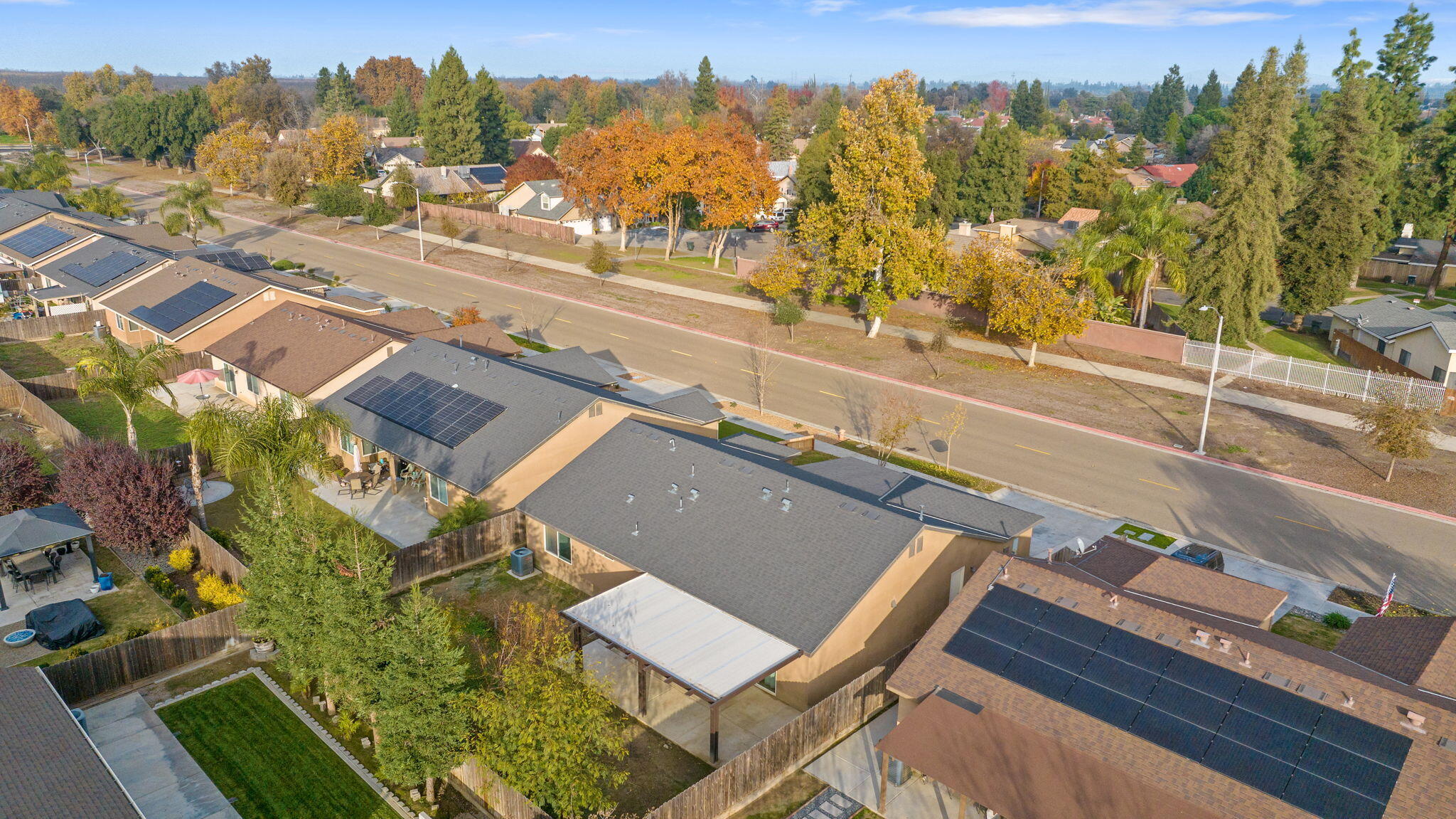 1641 N Virmargo St, Visalia, CA 93292