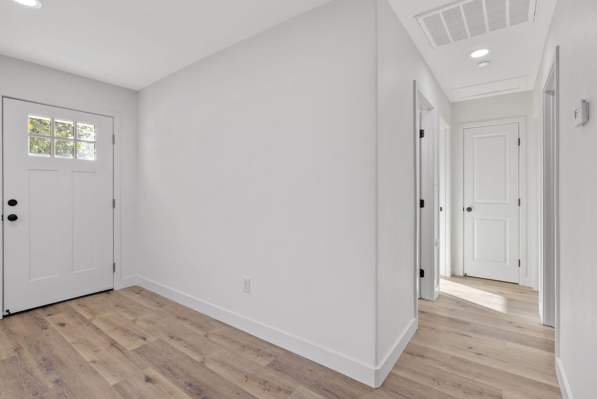 1502 W Sunnyview Ave, Visalia, CA 93291