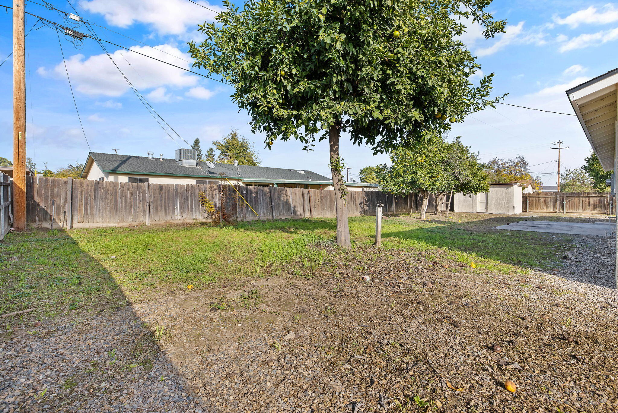 1502 W Sunnyview Ave, Visalia, CA 93291