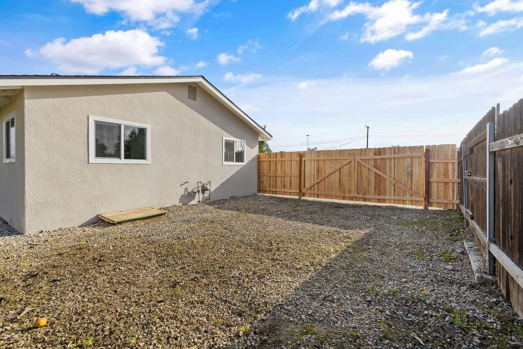 1502 W Sunnyview Ave, Visalia, CA 93291