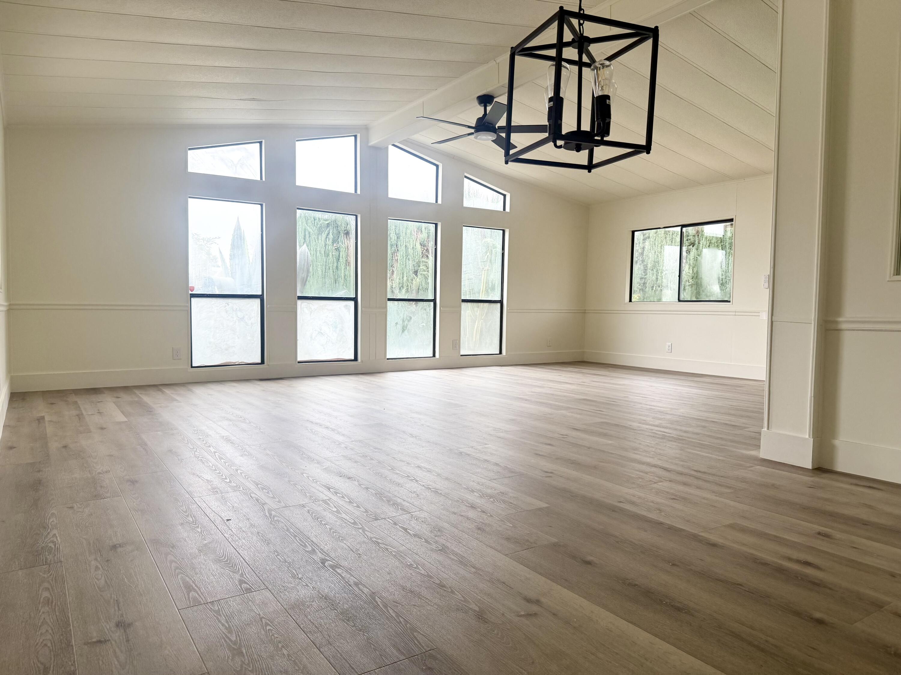 5019 W Dorothea Ave, Visalia, CA 93277