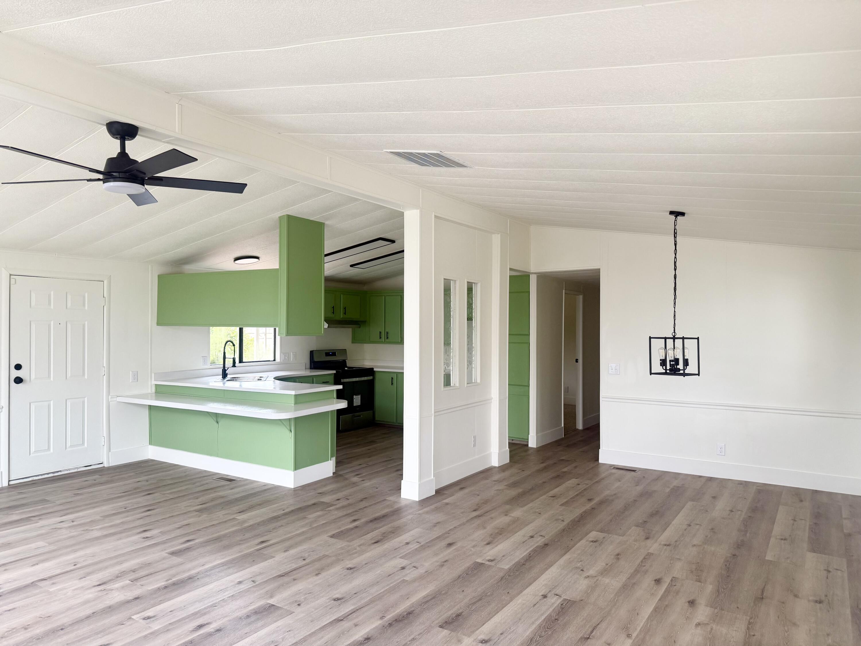 5019 W Dorothea Ave, Visalia, CA 93277