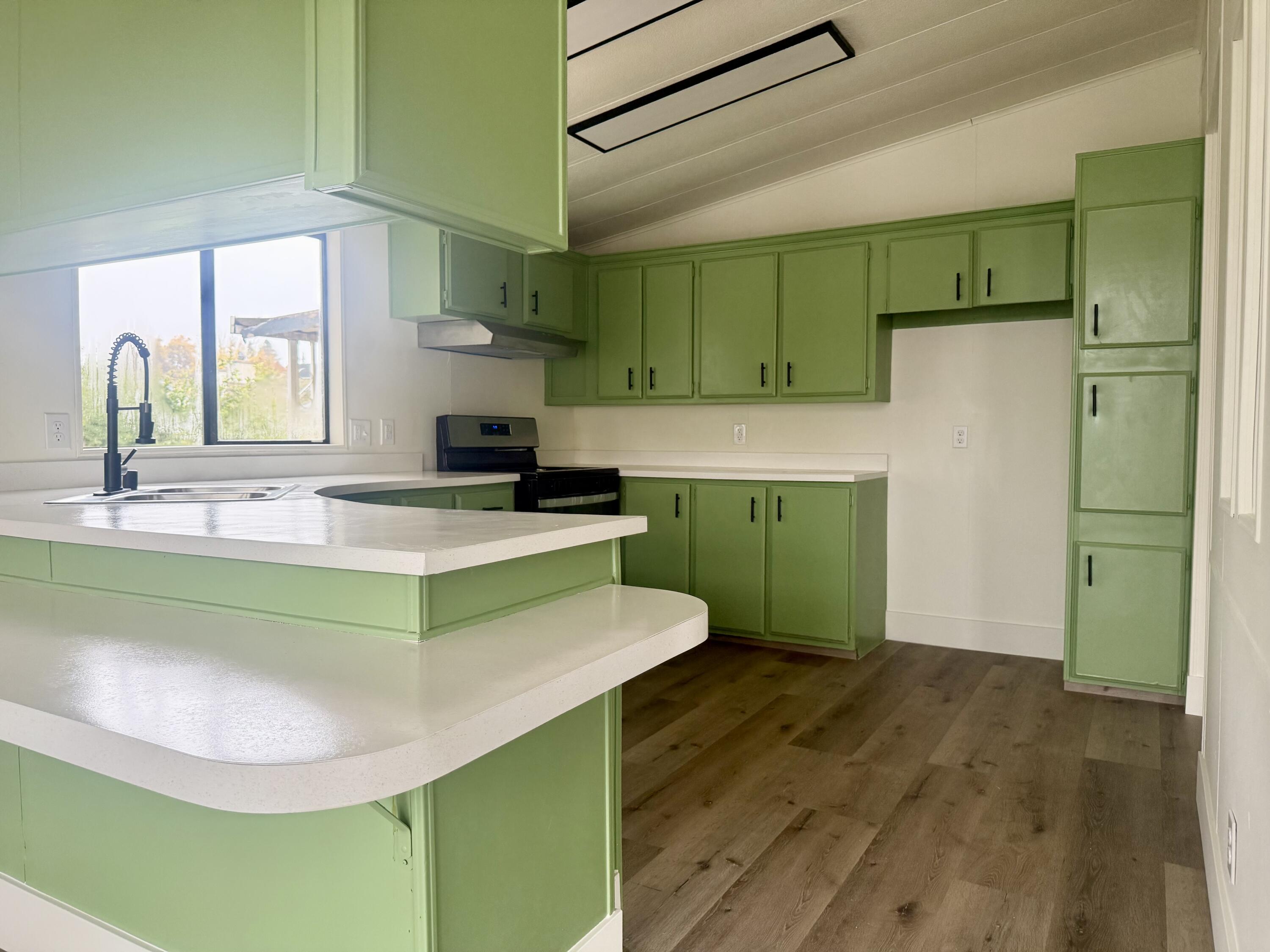 5019 W Dorothea Ave, Visalia, CA 93277