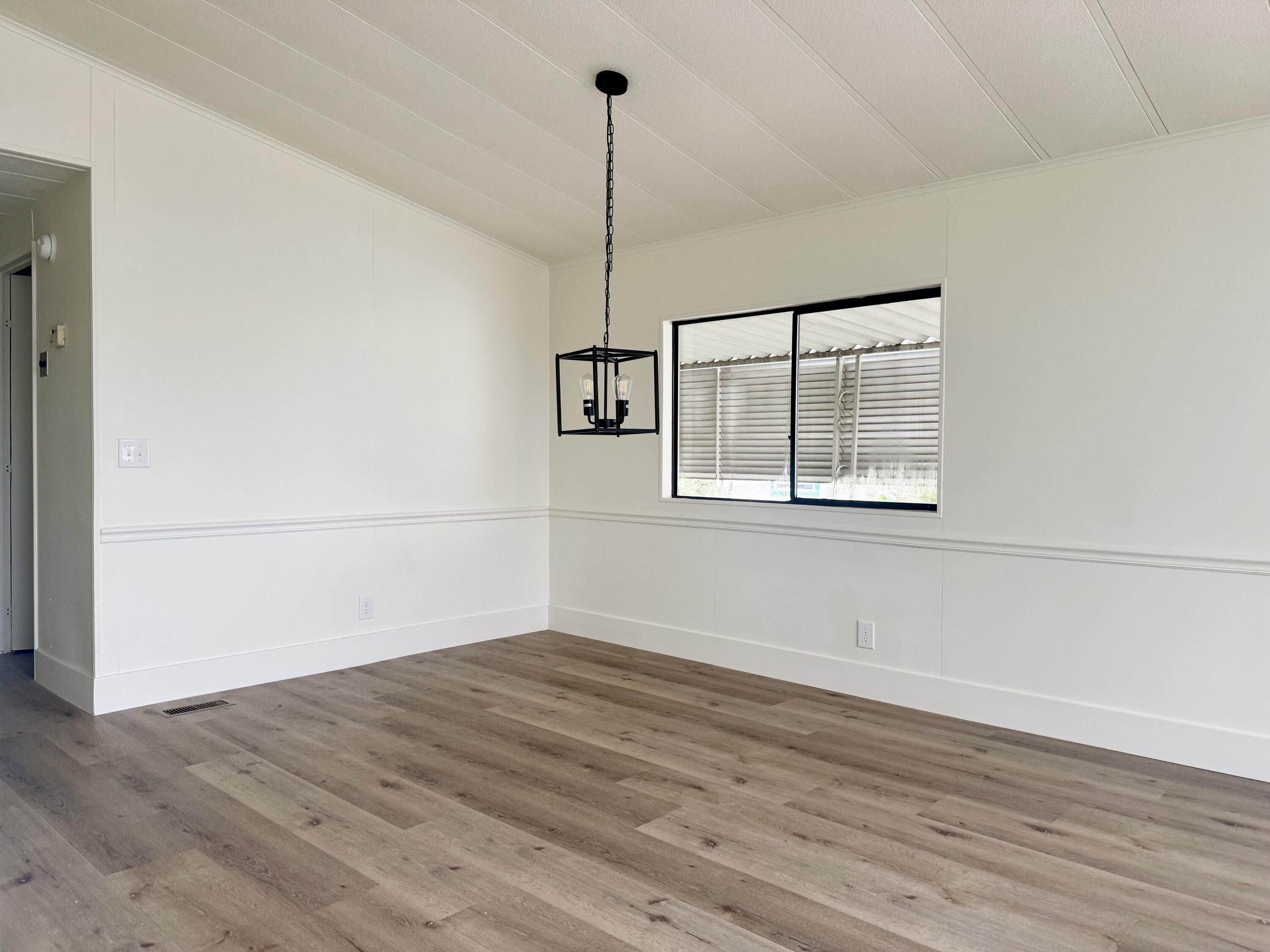 5019 W Dorothea Ave, Visalia, CA 93277