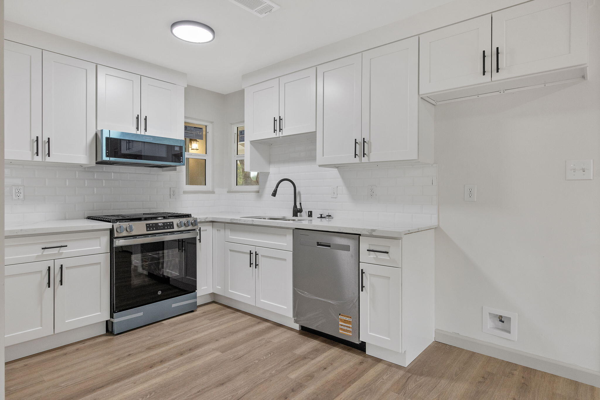 2039 S Locust St, Visalia, CA 93277