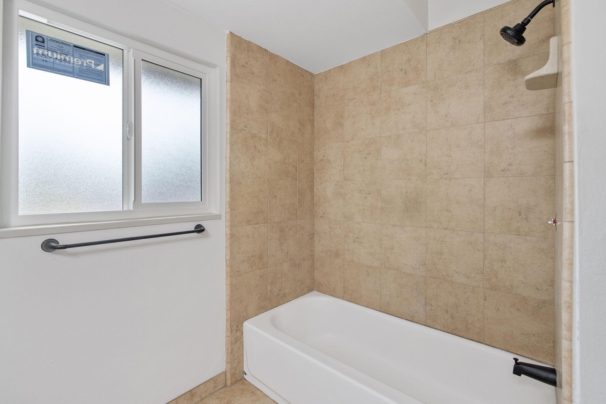 2039 S Locust St, Visalia, CA 93277